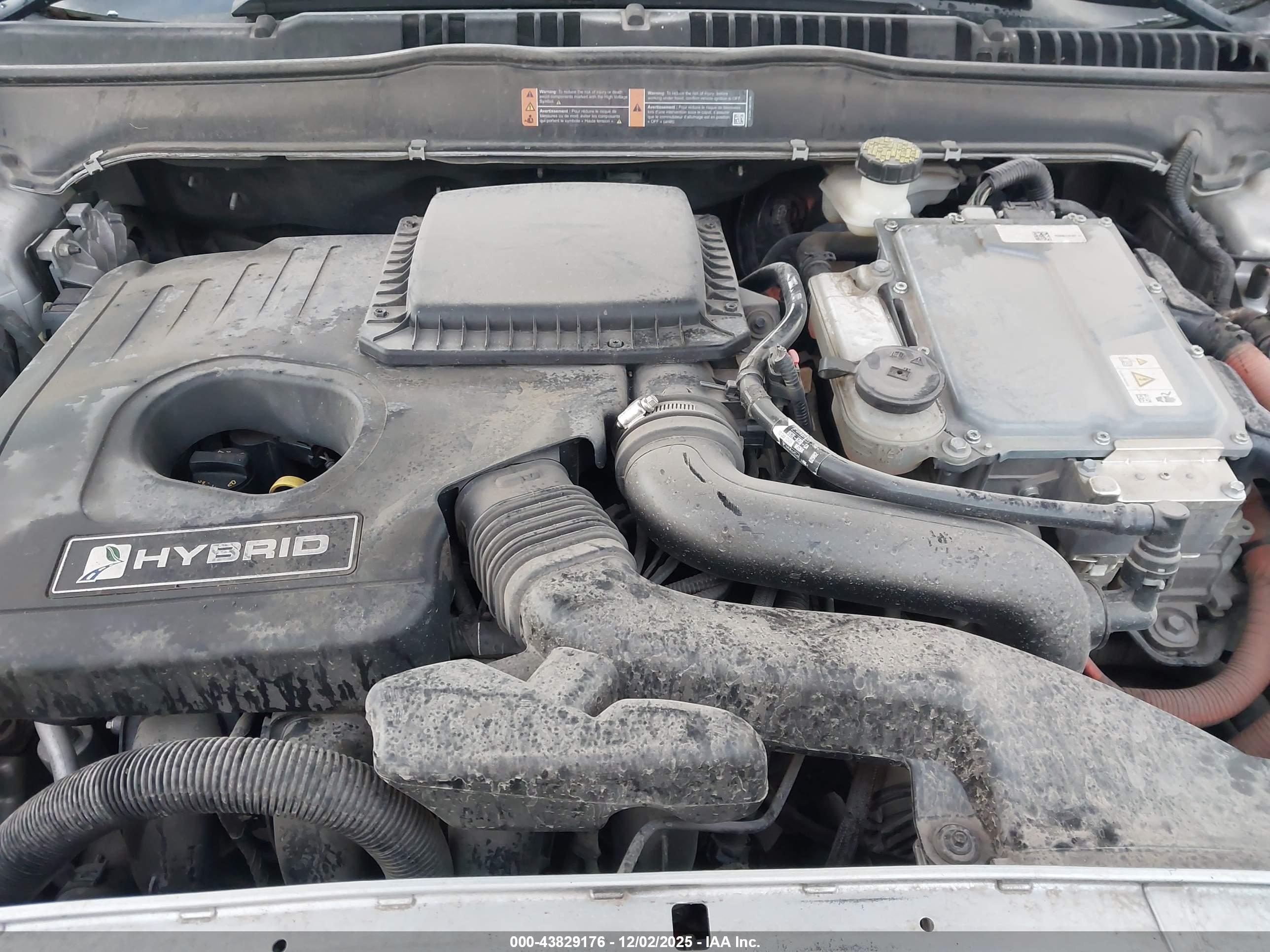 FORD FUSION image 10