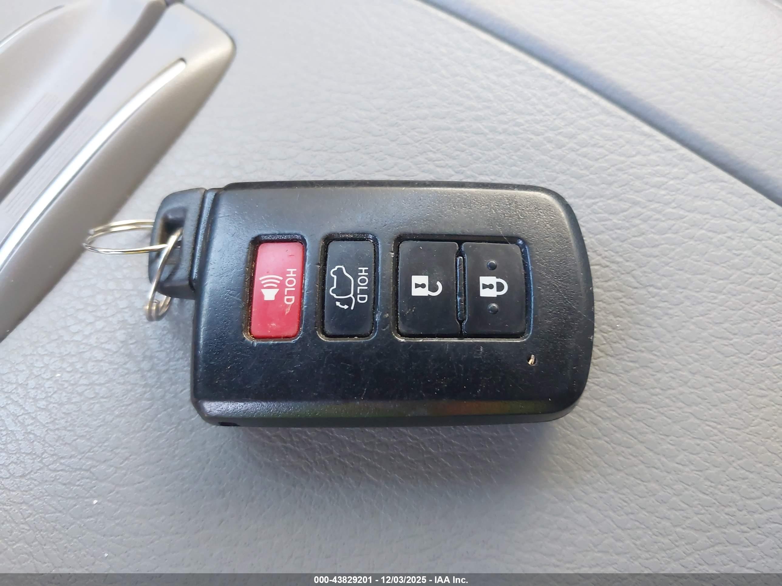 TOYOTA HIGHLANDER image 11