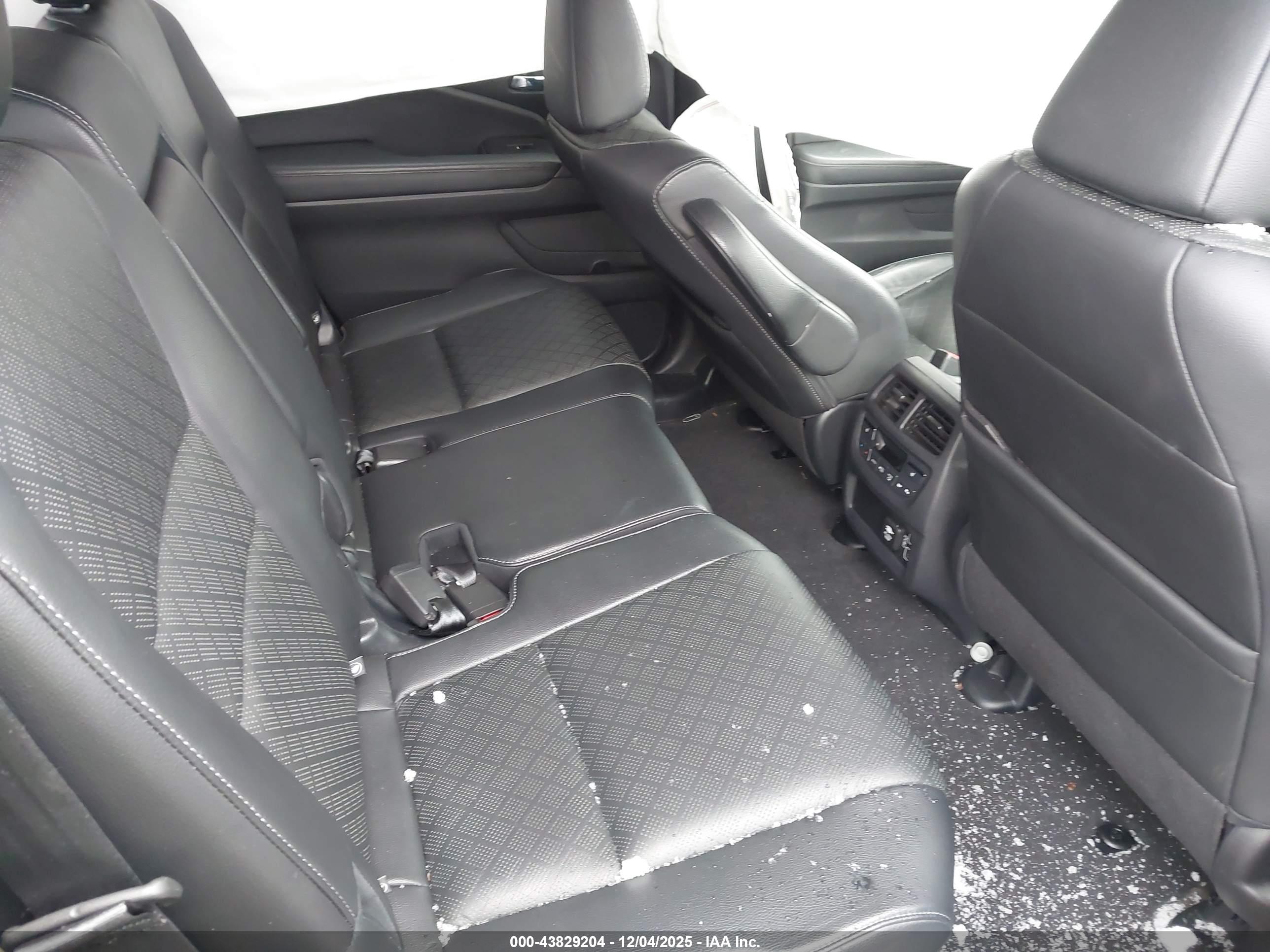 HONDA PASSPORT image 8