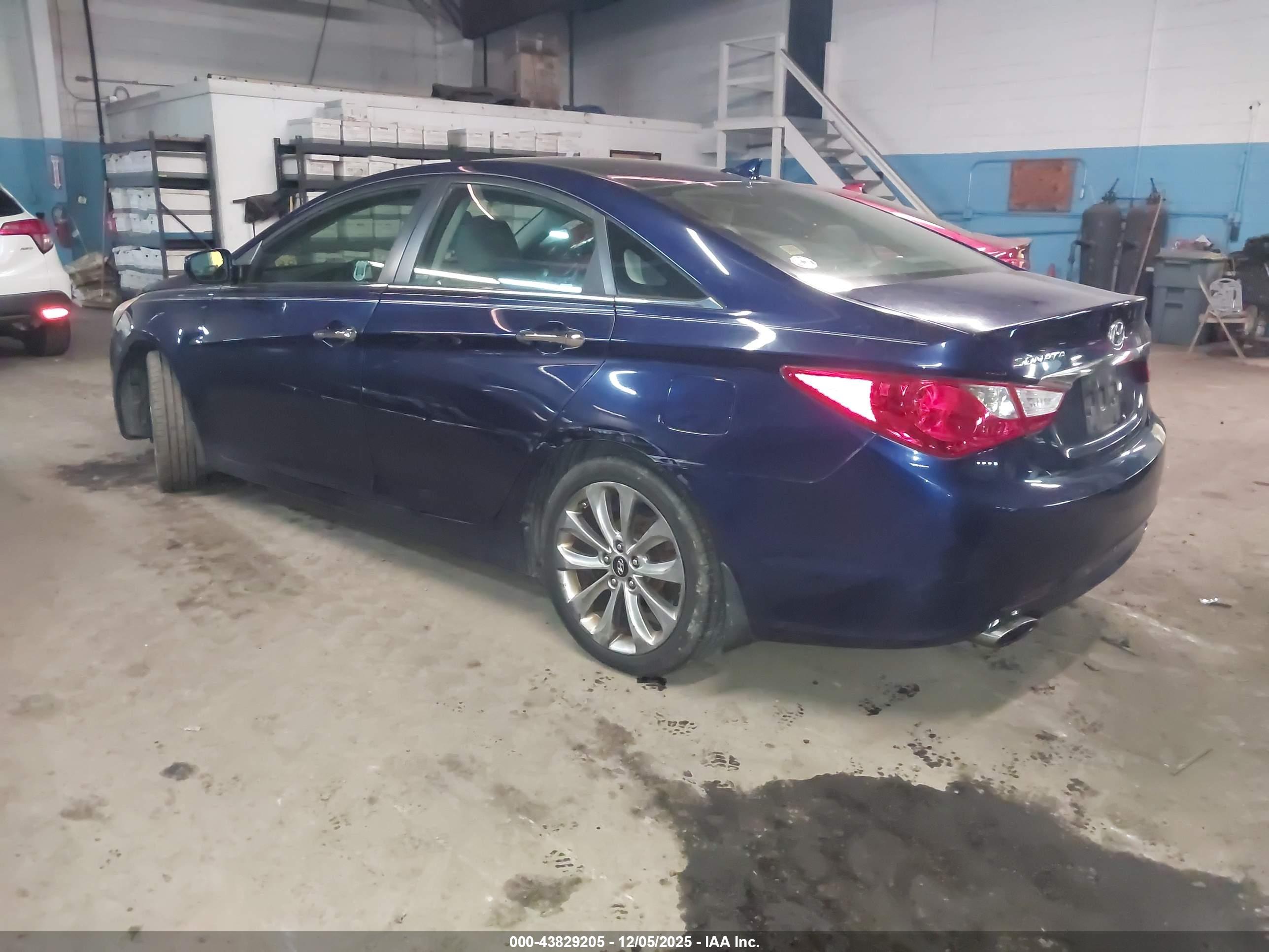 HYUNDAI SONATA image 3
