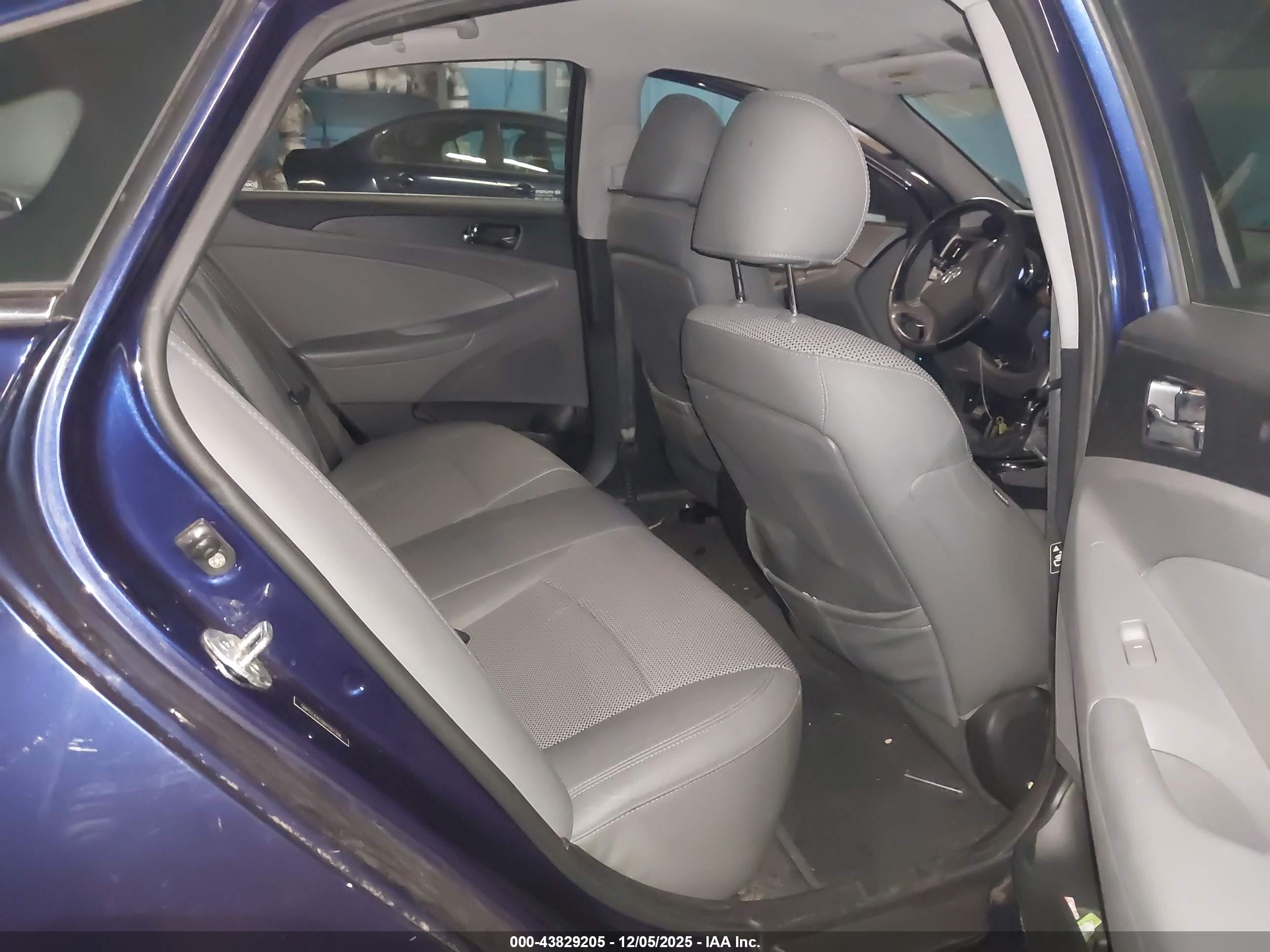 HYUNDAI SONATA image 8