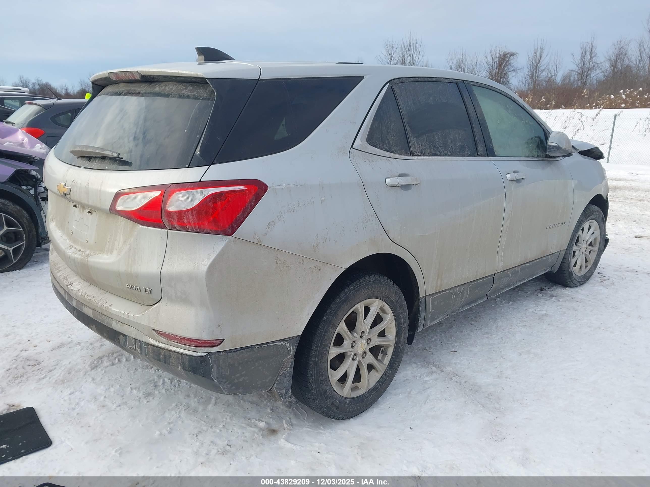 CHEVROLET EQUINOX image 4