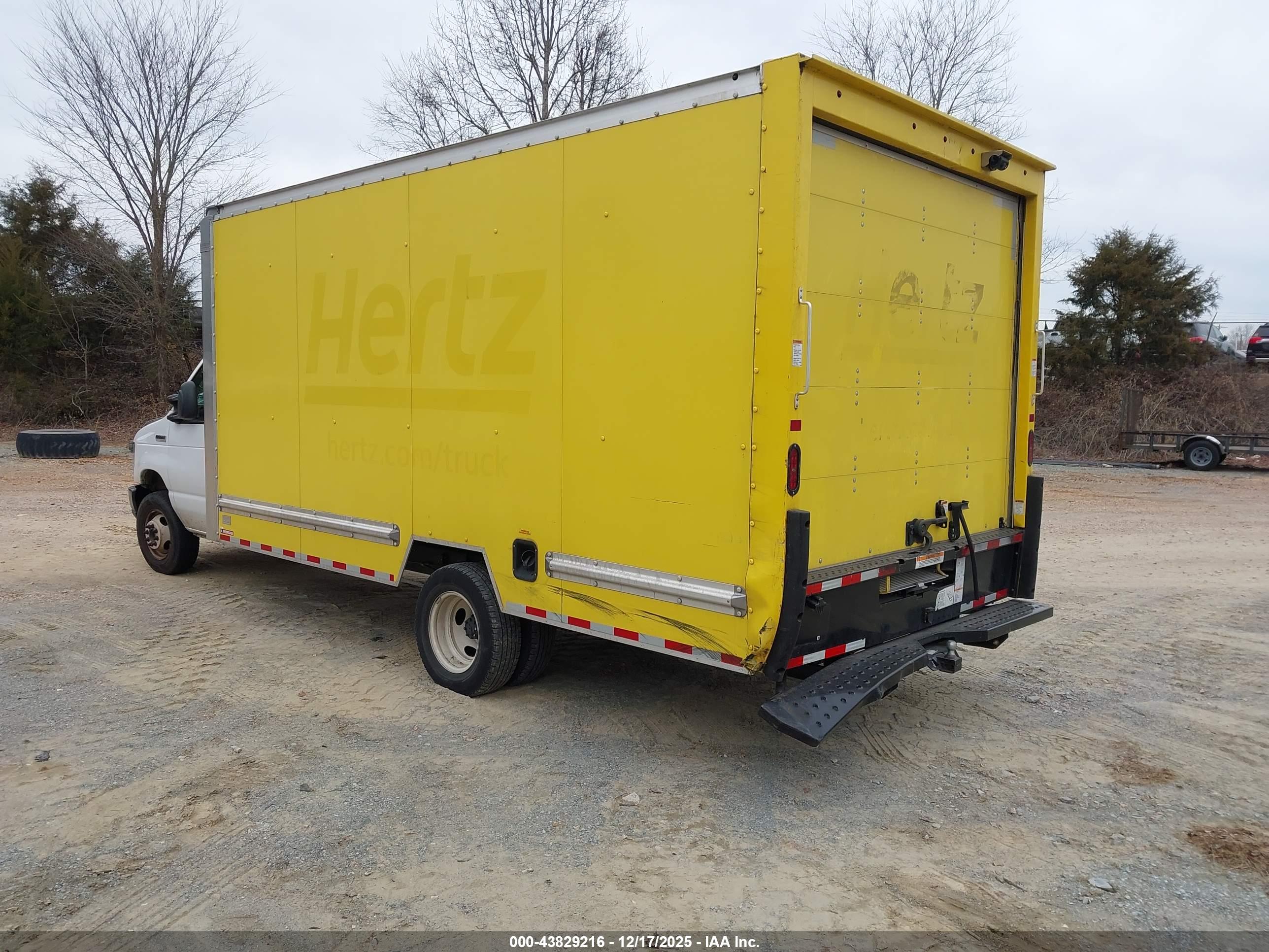 FORD E-350 image 3