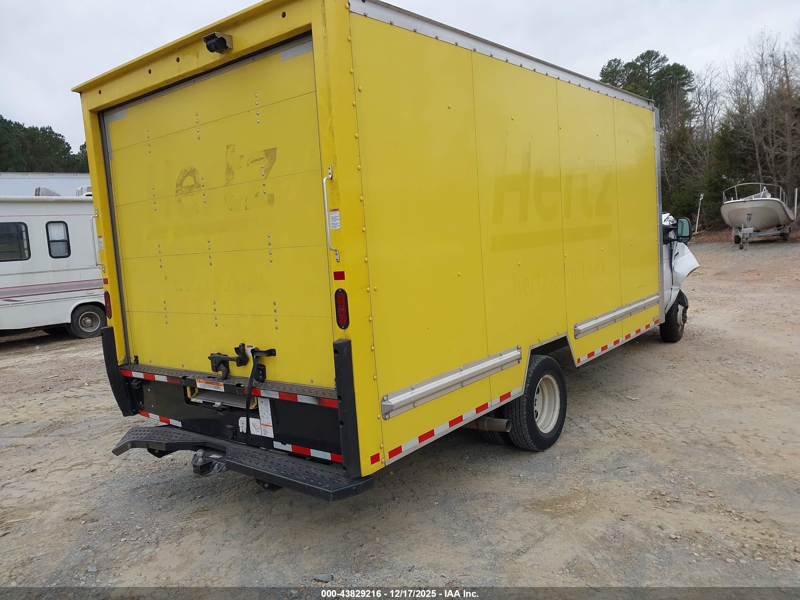 FORD E-350 image 4