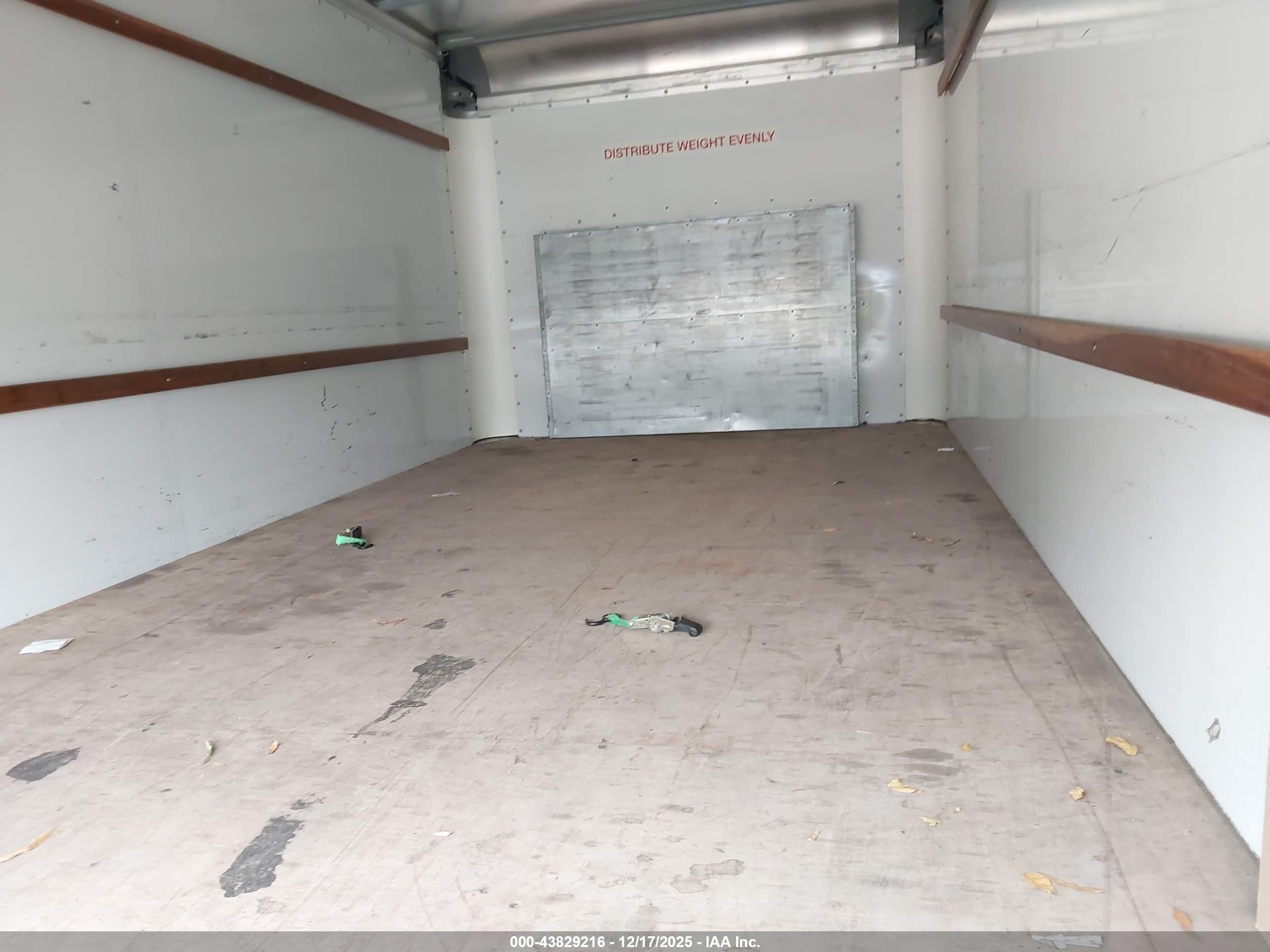 FORD E-350 image 7