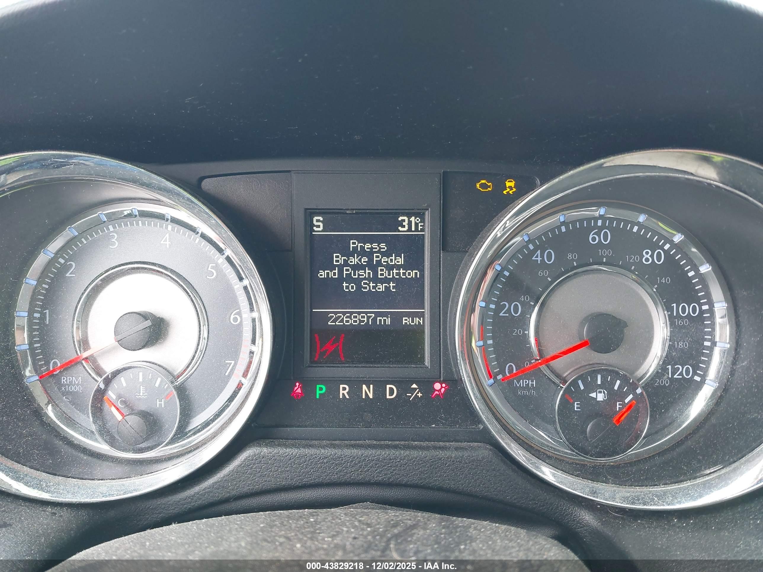 CHRYSLER TOWN image 7