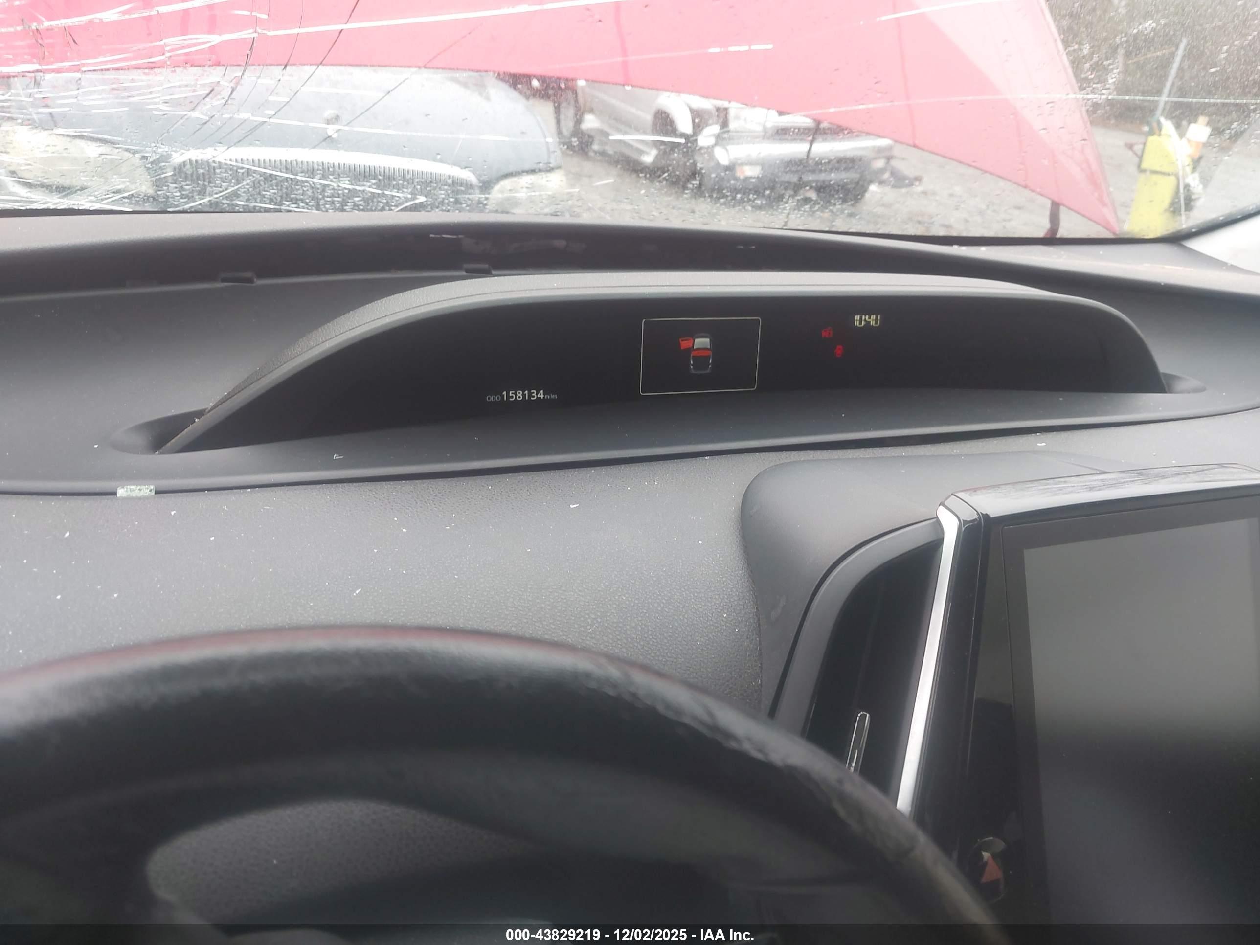 TOYOTA PRIUS image 7