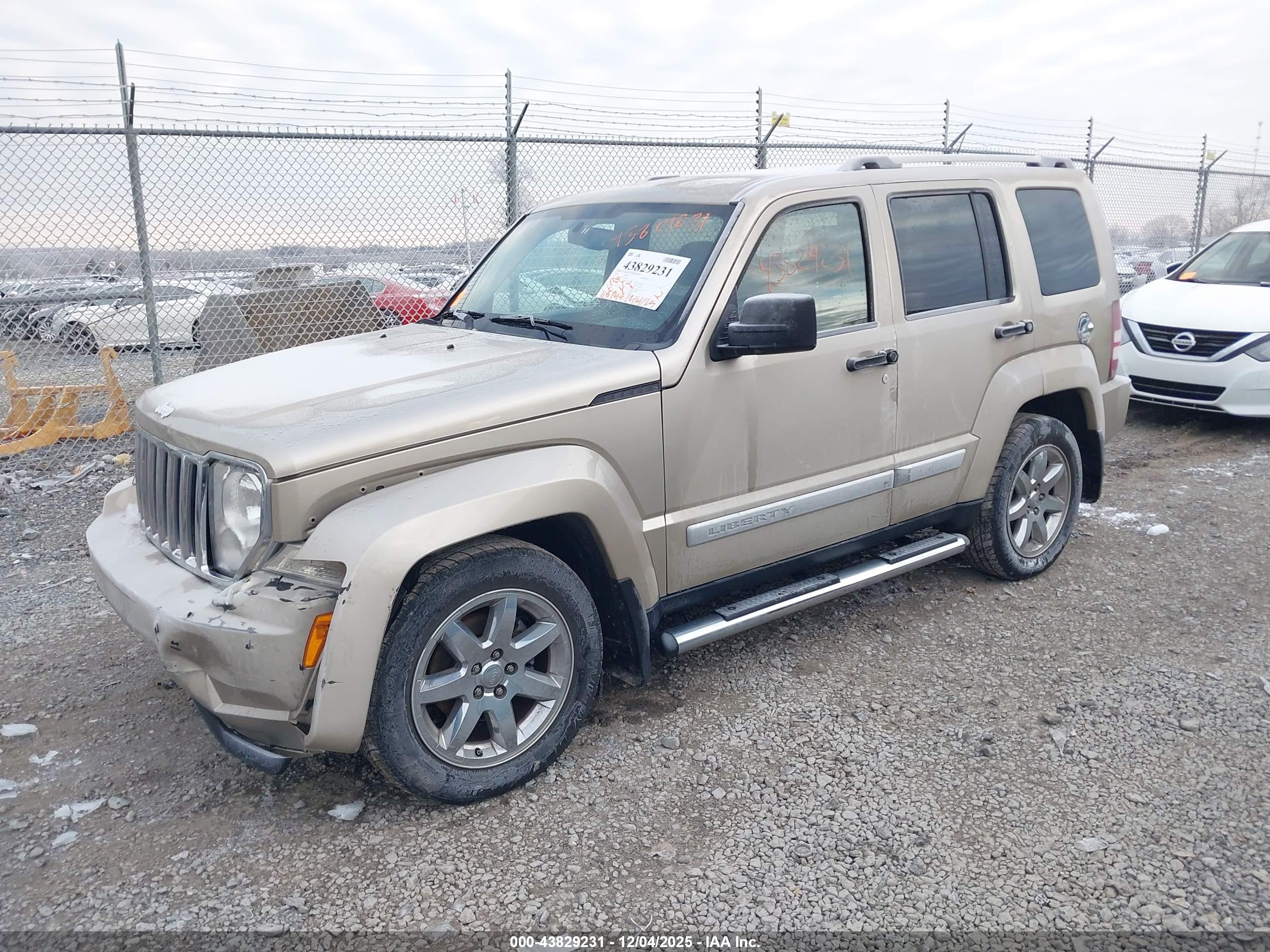 JEEP LIBERTY image 2