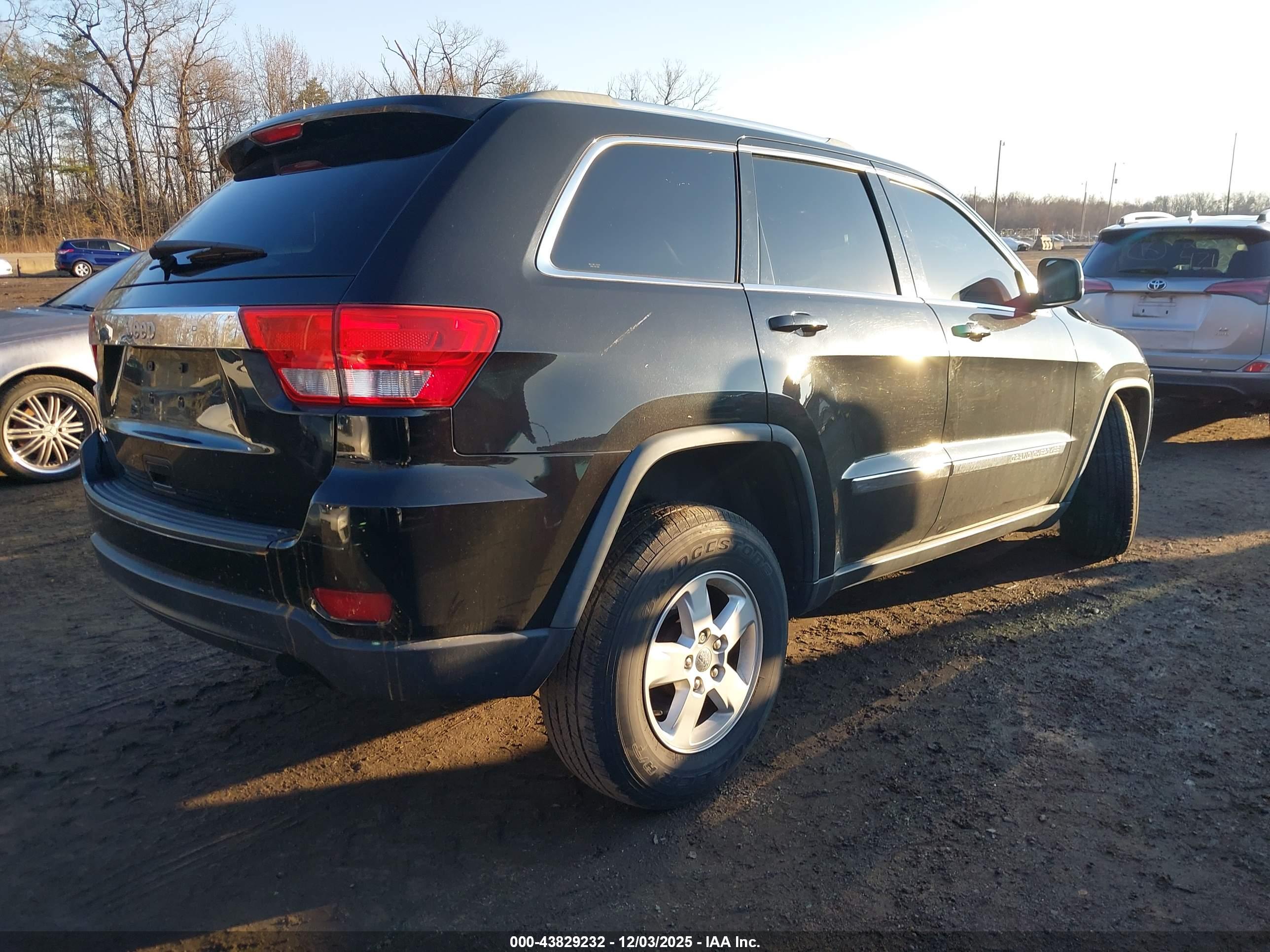 JEEP GRAND image 4