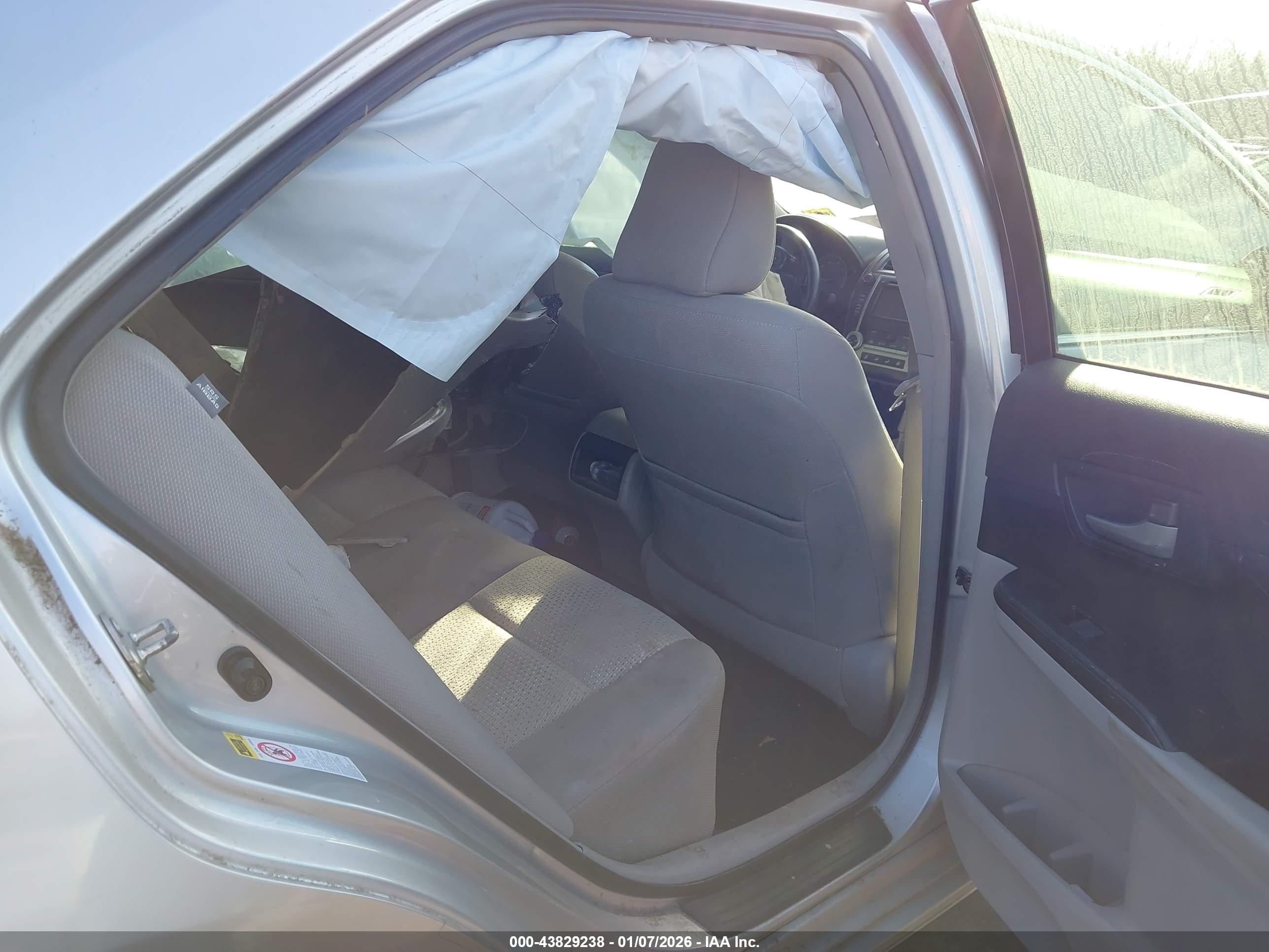 TOYOTA CAMRY image 8