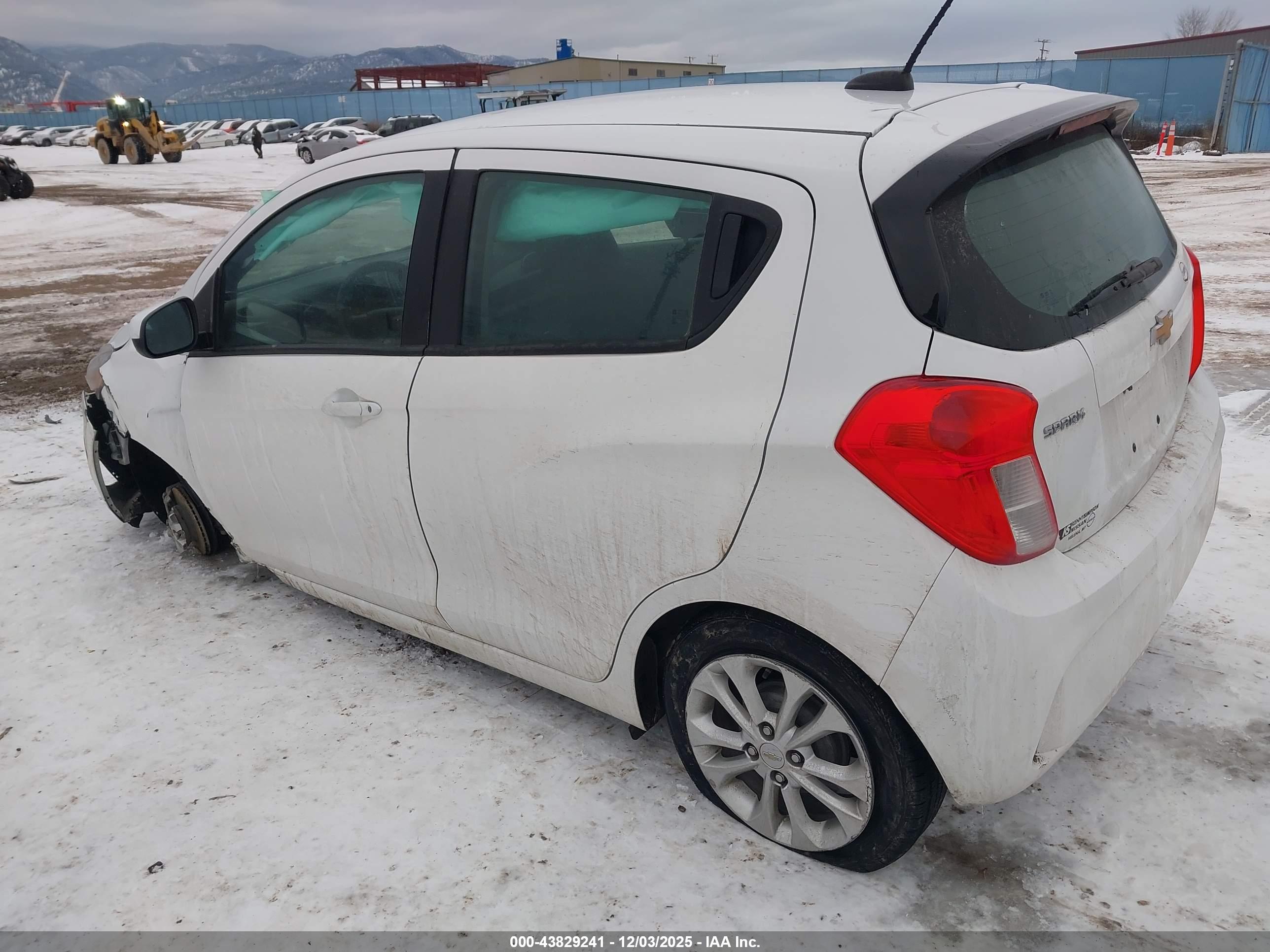 CHEVROLET SPARK image 3