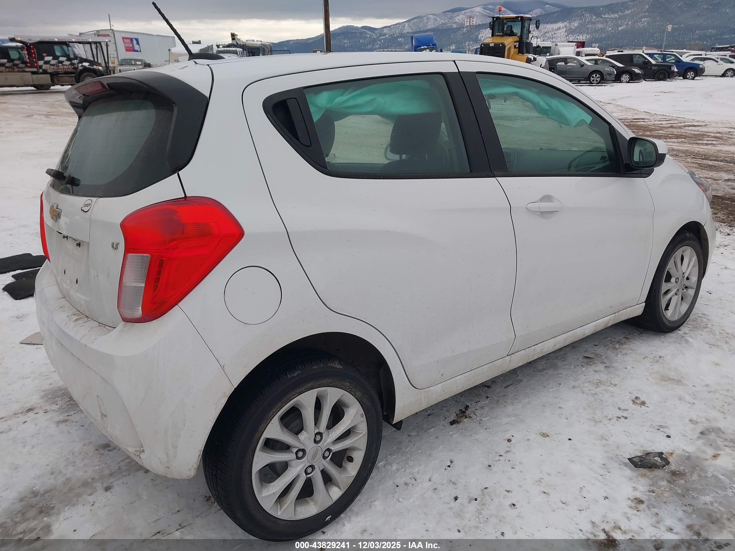 CHEVROLET SPARK image 4
