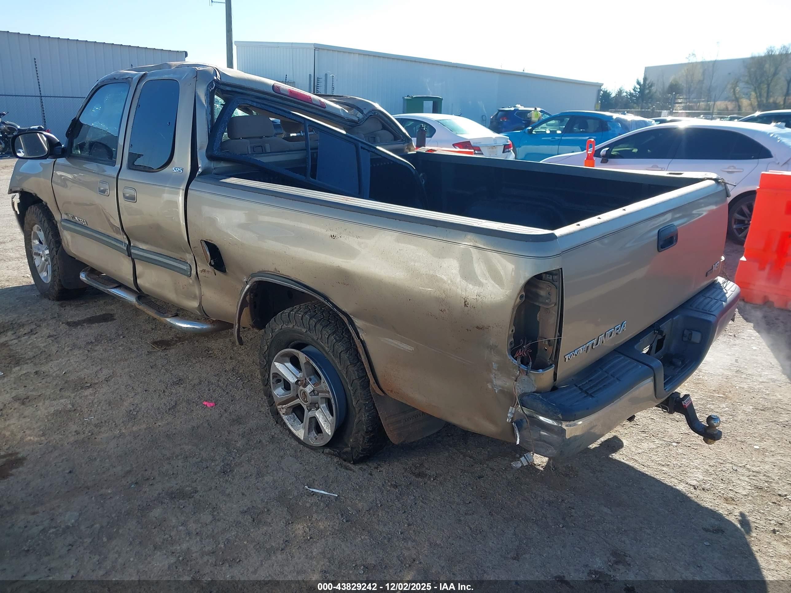 TOYOTA TUNDRA image 3