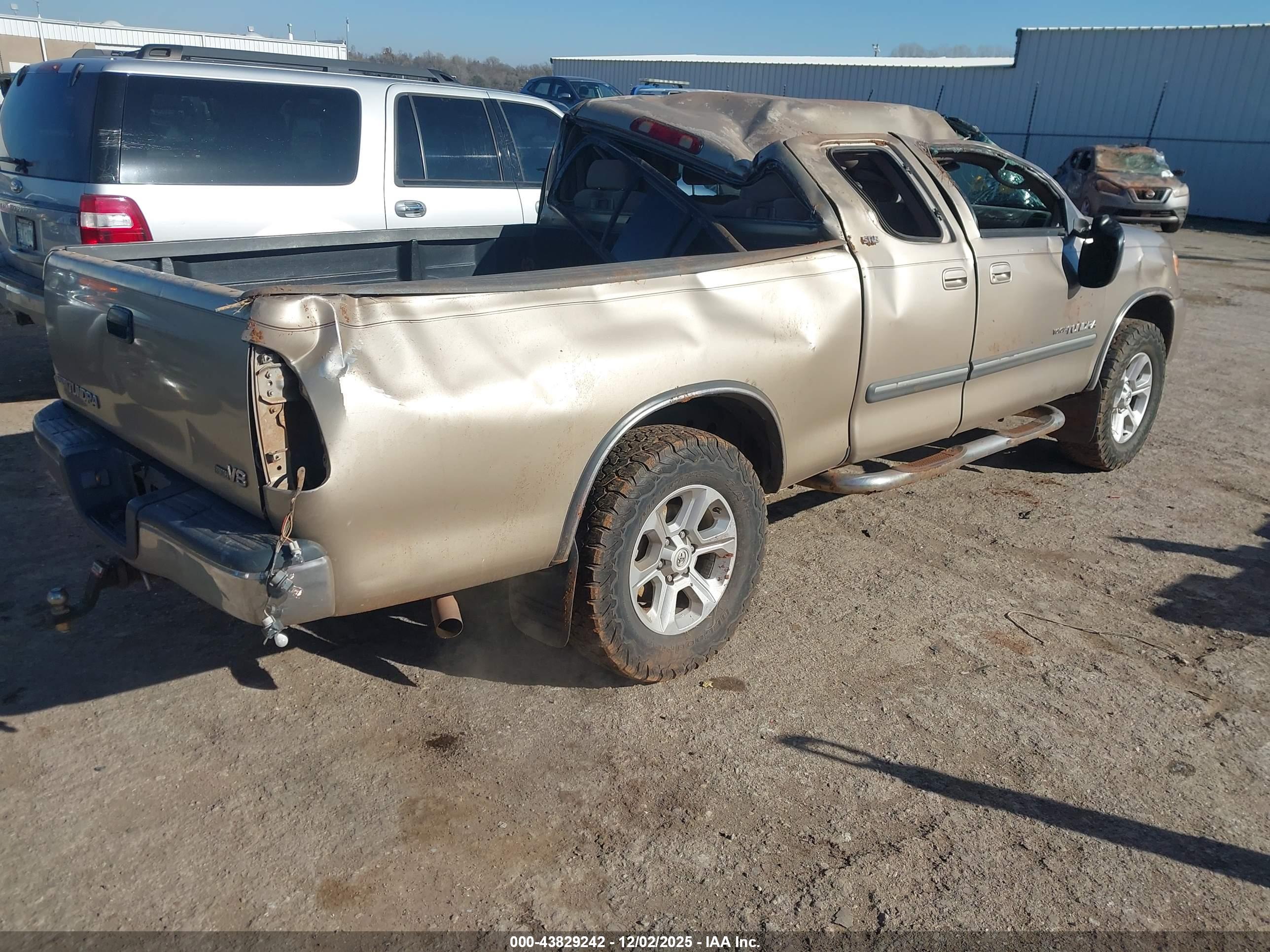 TOYOTA TUNDRA image 4
