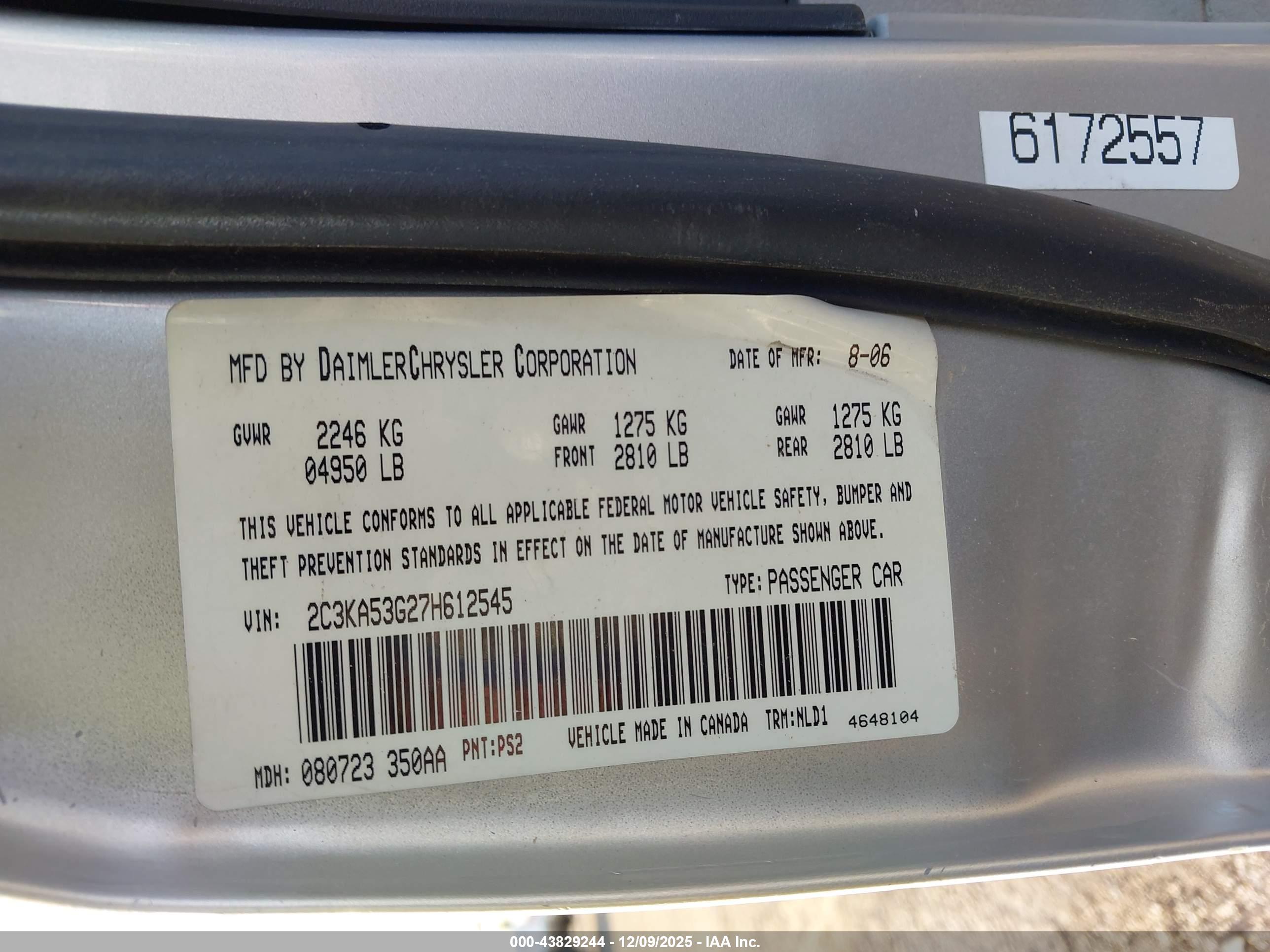 CHRYSLER 300 image 9