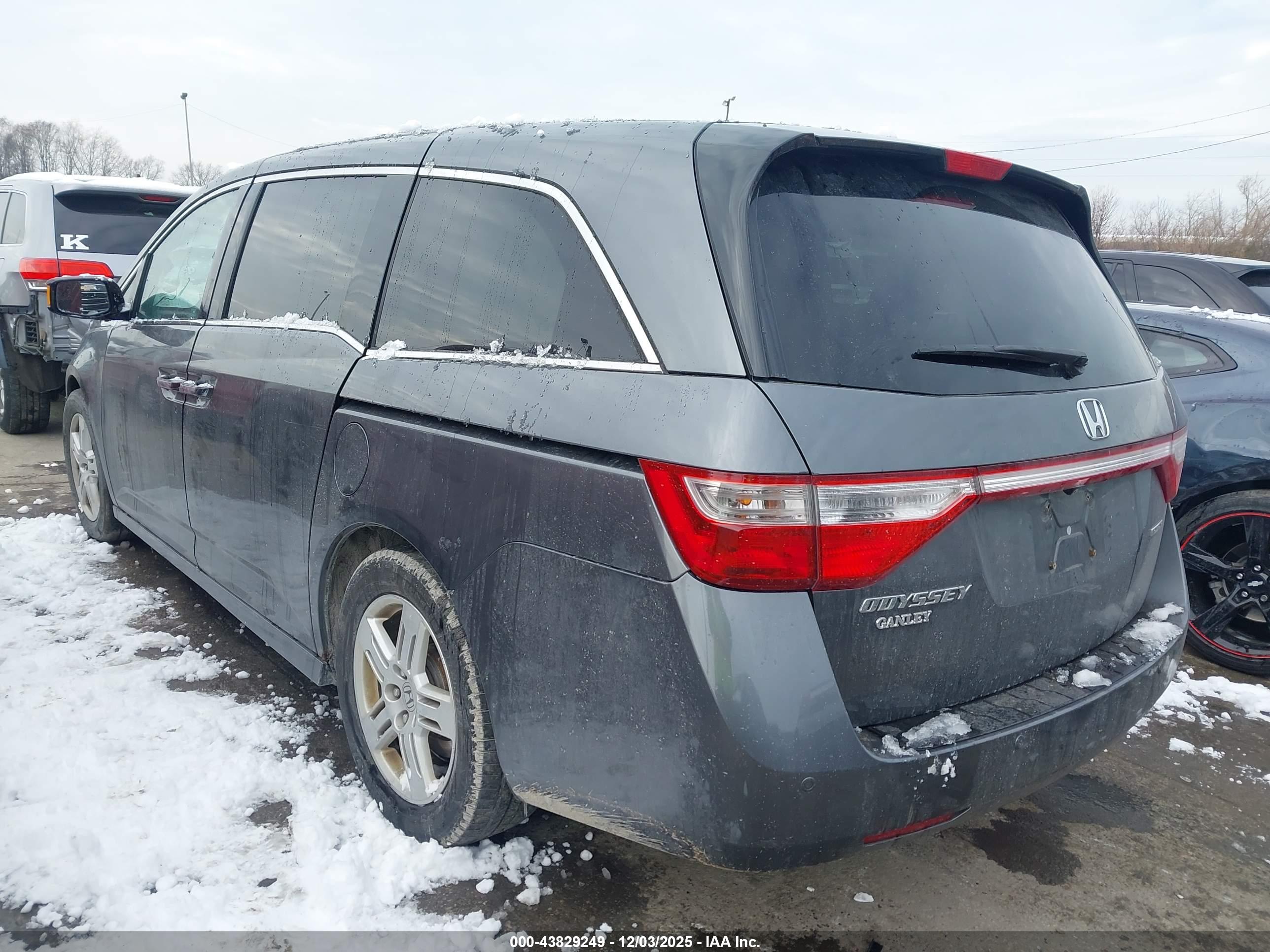 HONDA ODYSSEY image 3