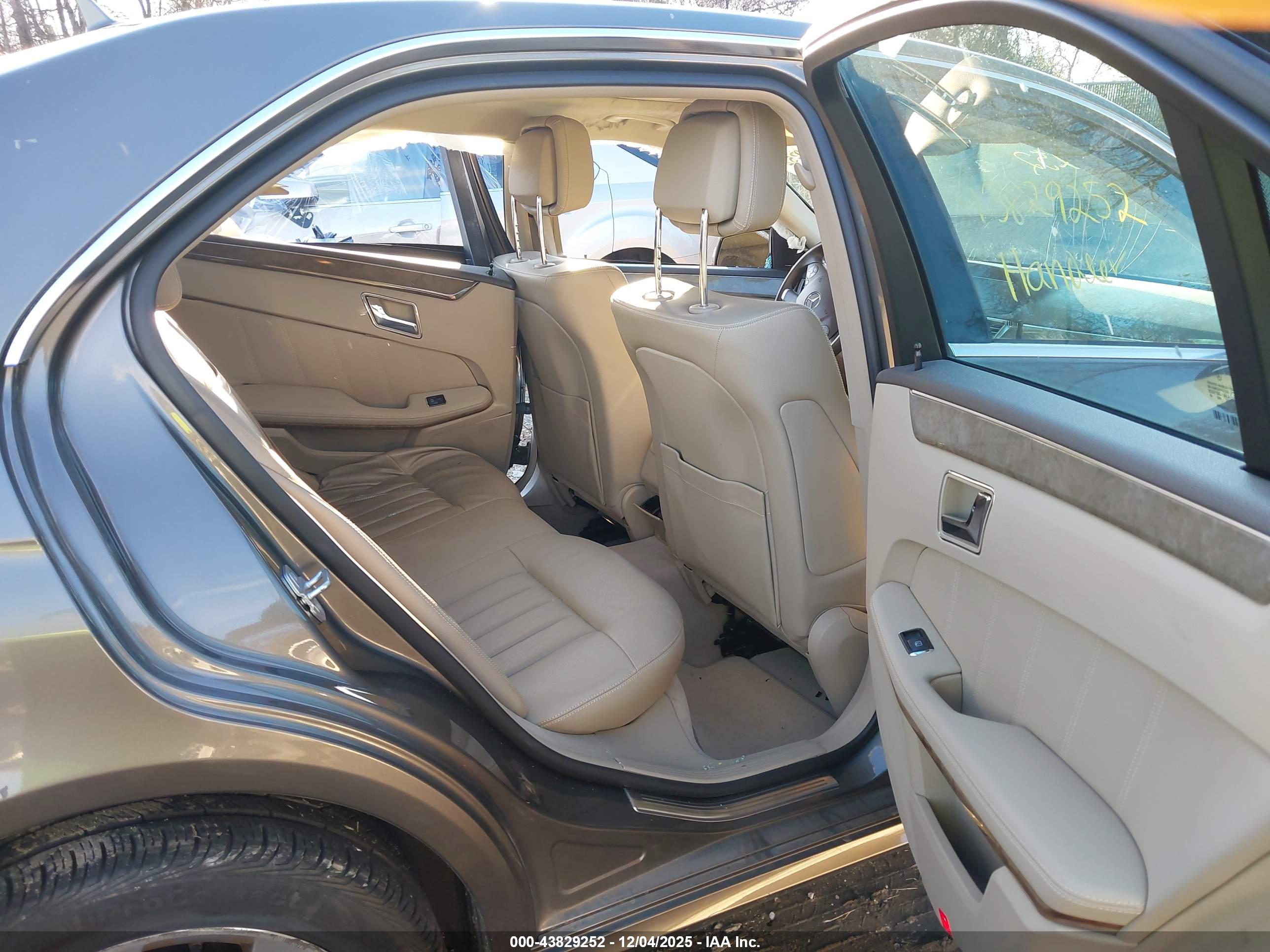MERCEDES-BENZ E image 8