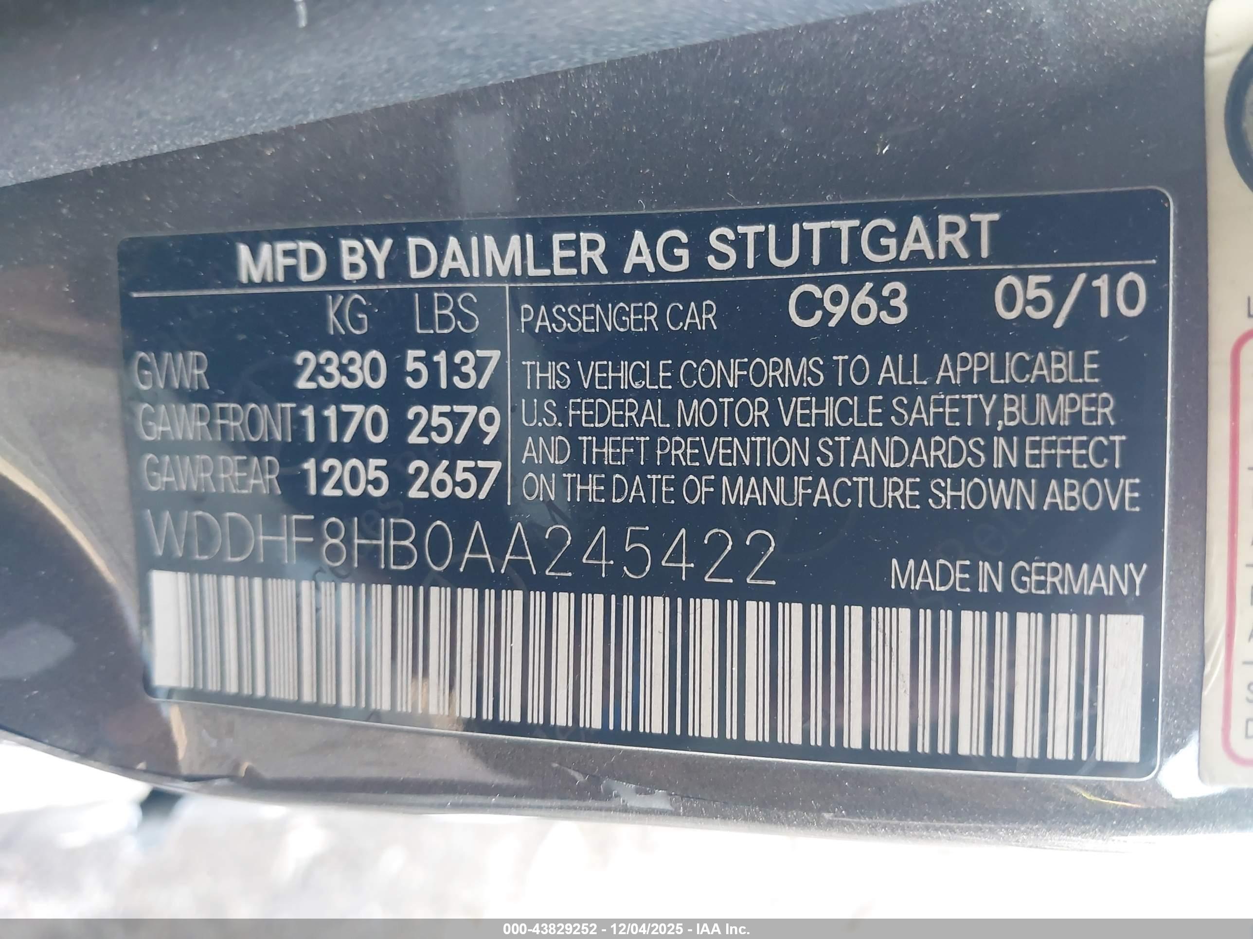 MERCEDES-BENZ E image 9