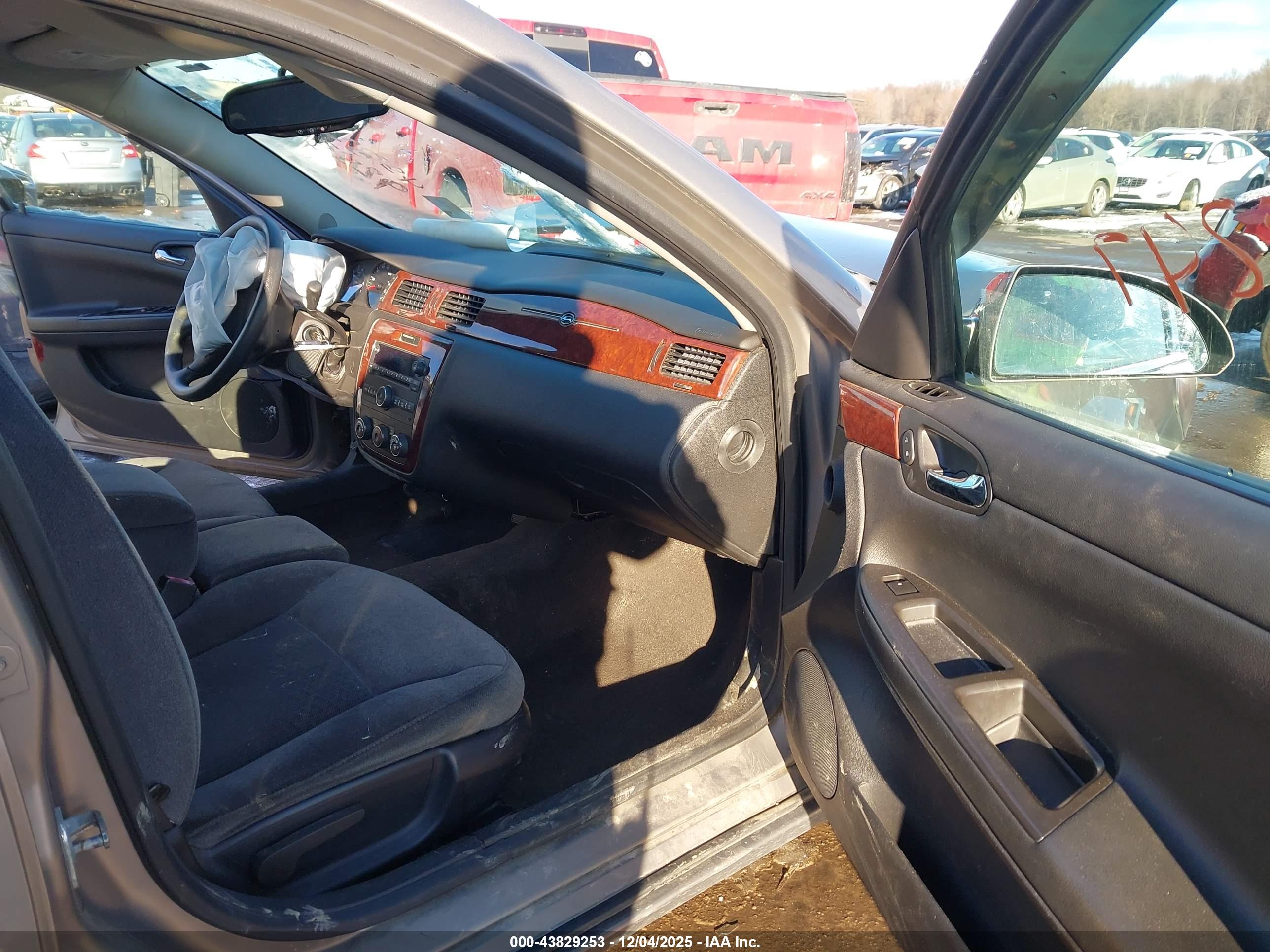 CHEVROLET IMPALA image 5