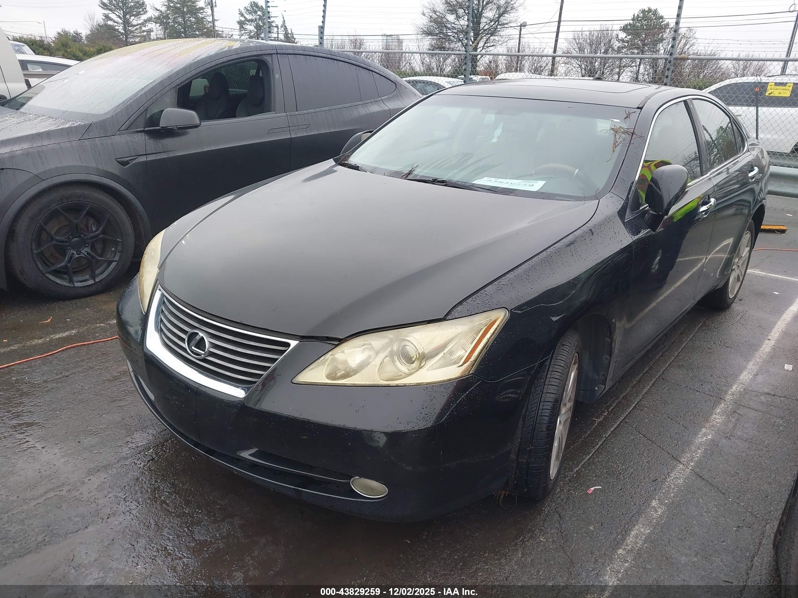 LEXUS ES image 2