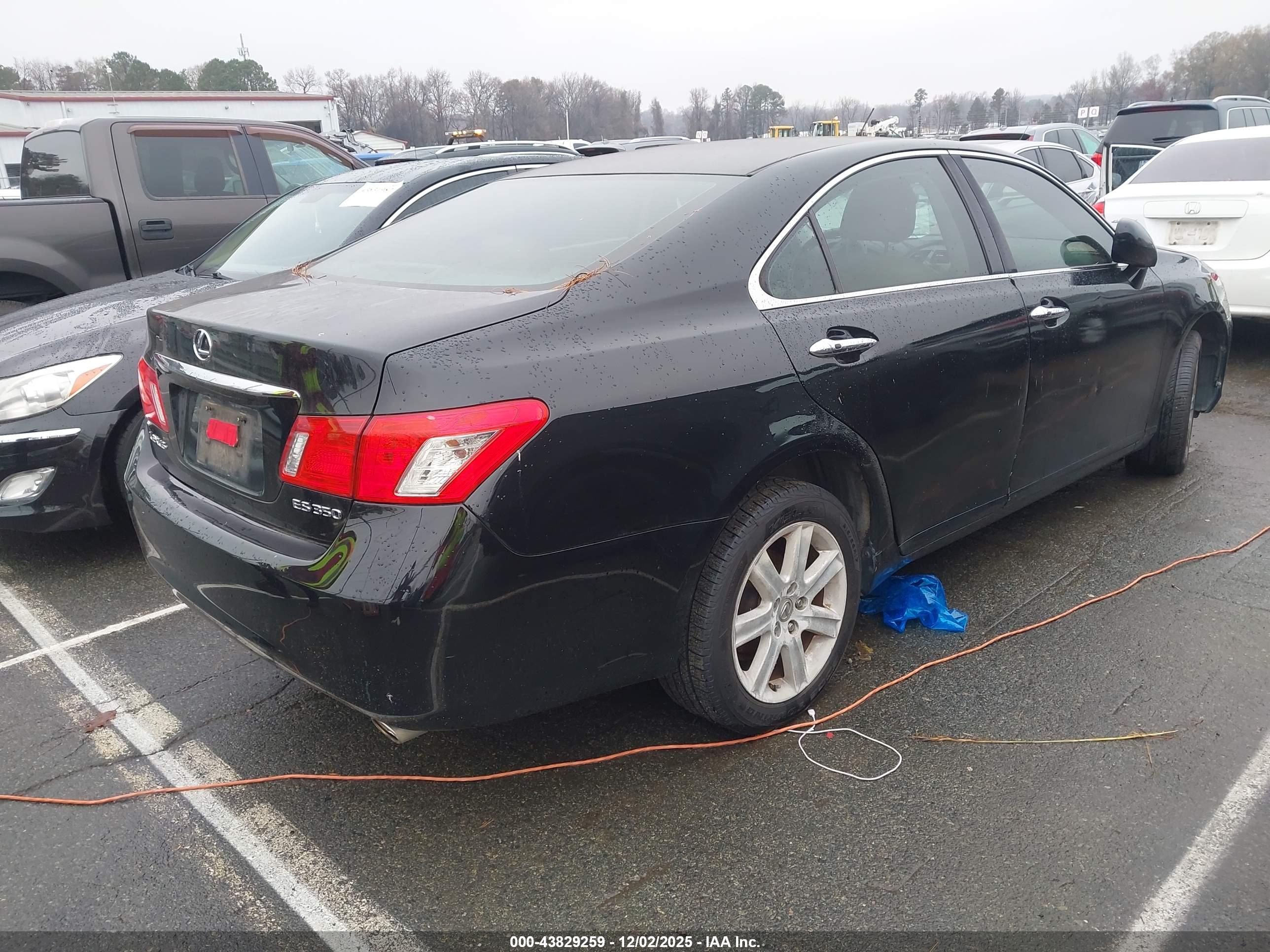 LEXUS ES image 4
