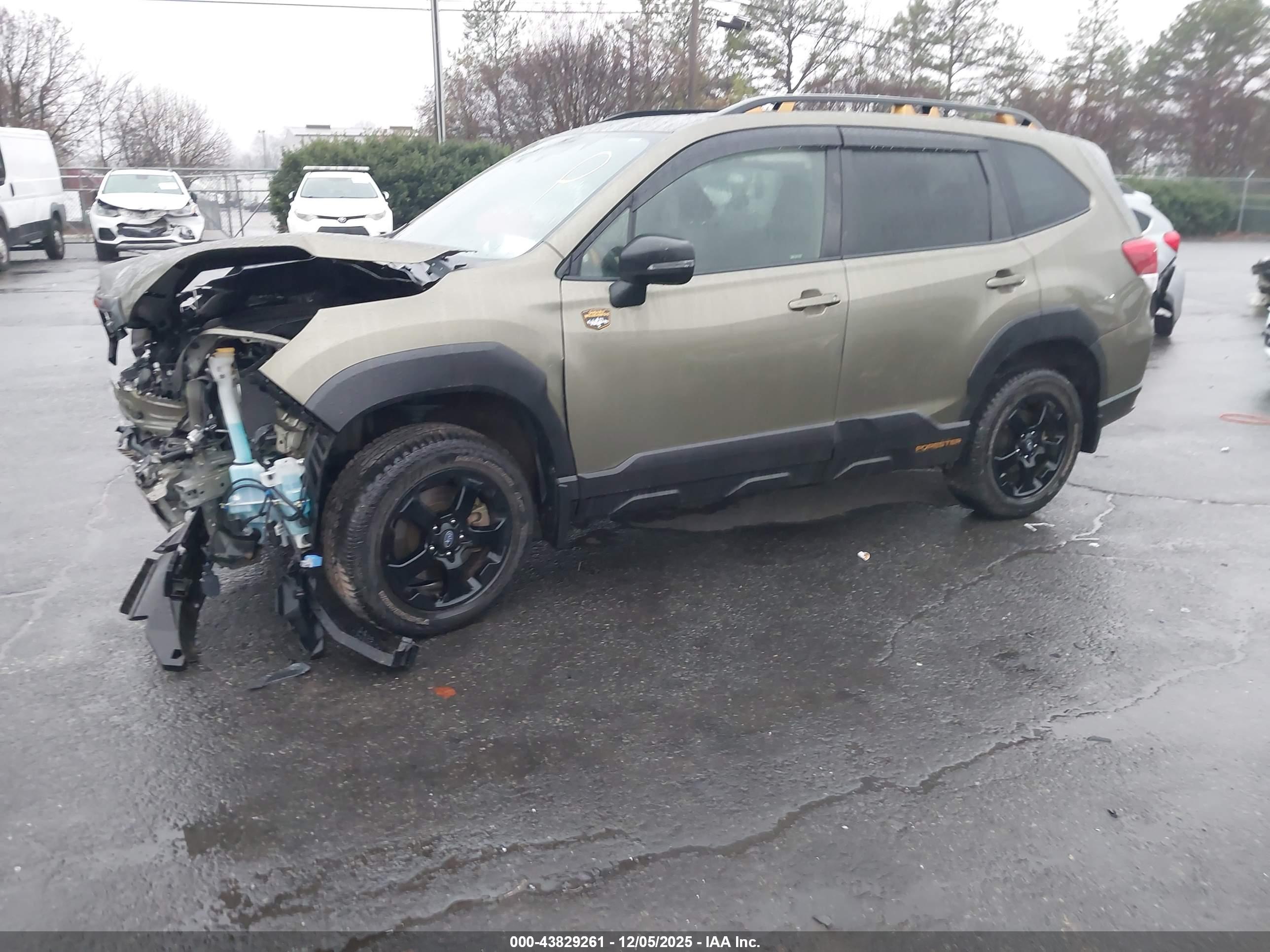 SUBARU FORESTER image 2