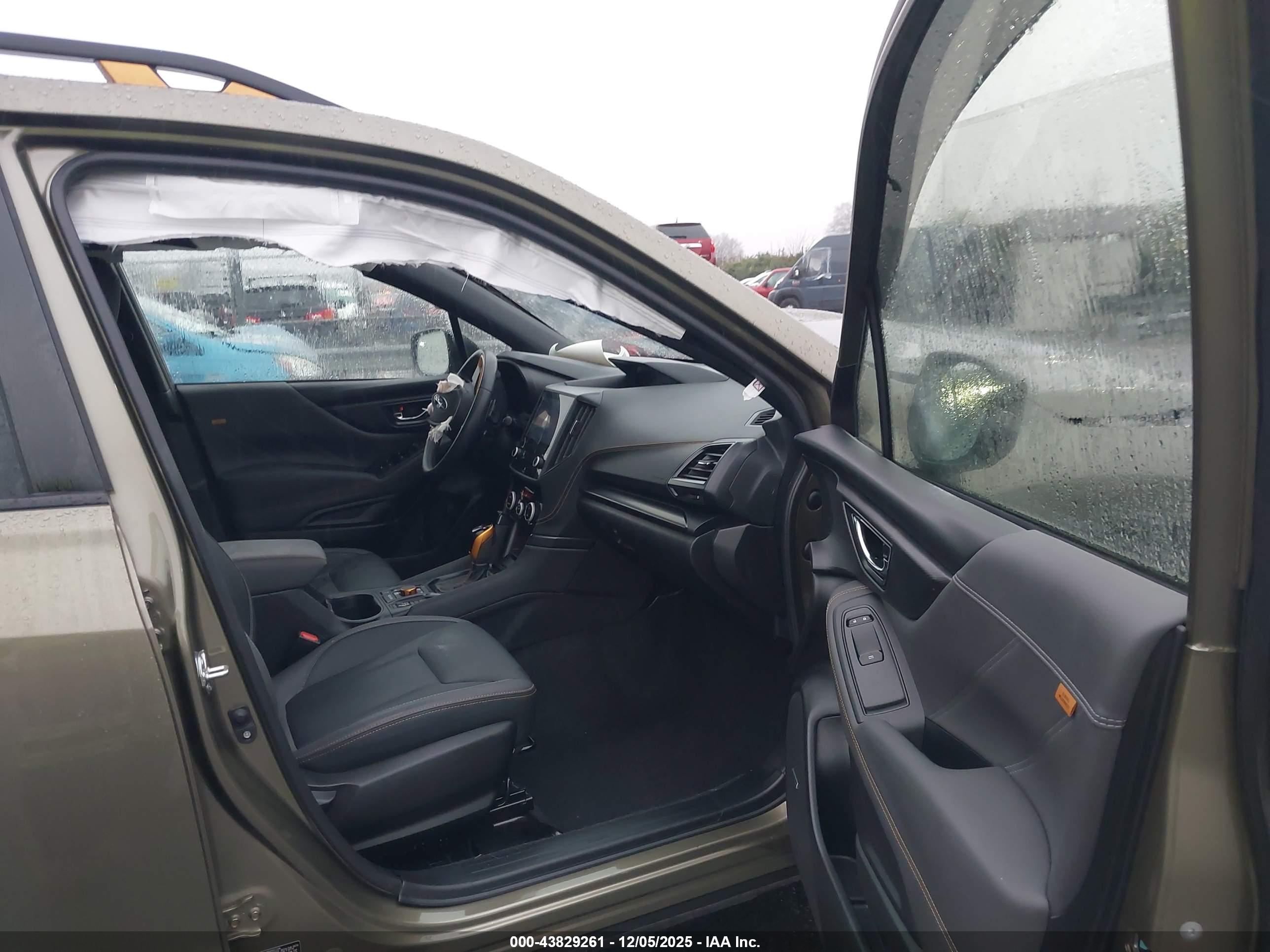 SUBARU FORESTER image 5