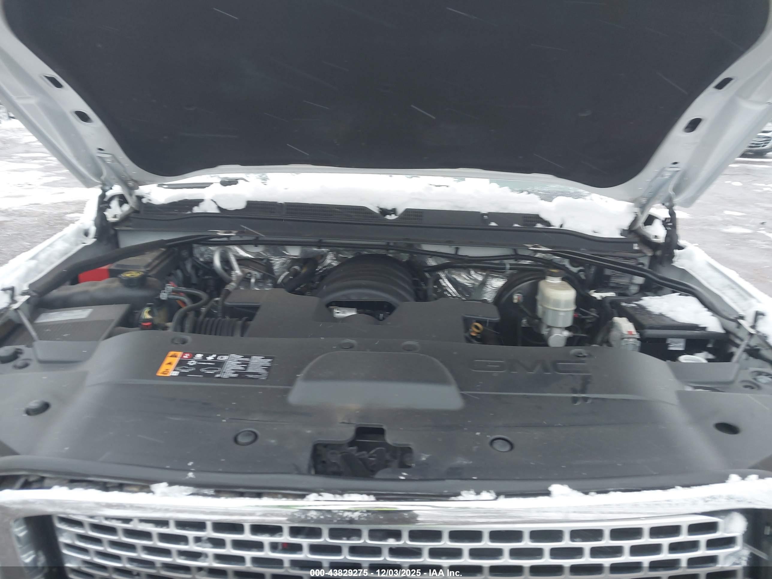 GMC YUKON image 10