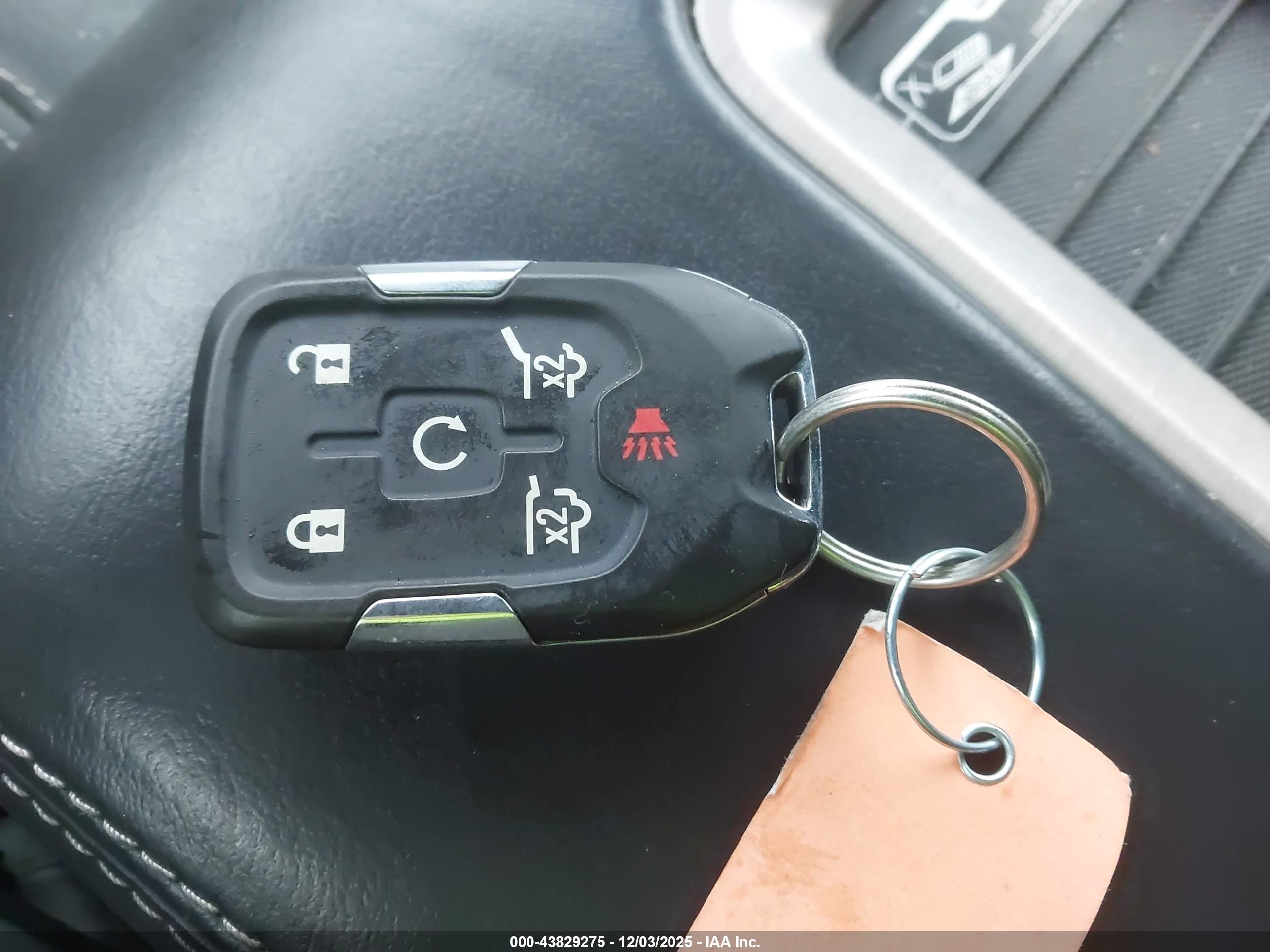 GMC YUKON image 11
