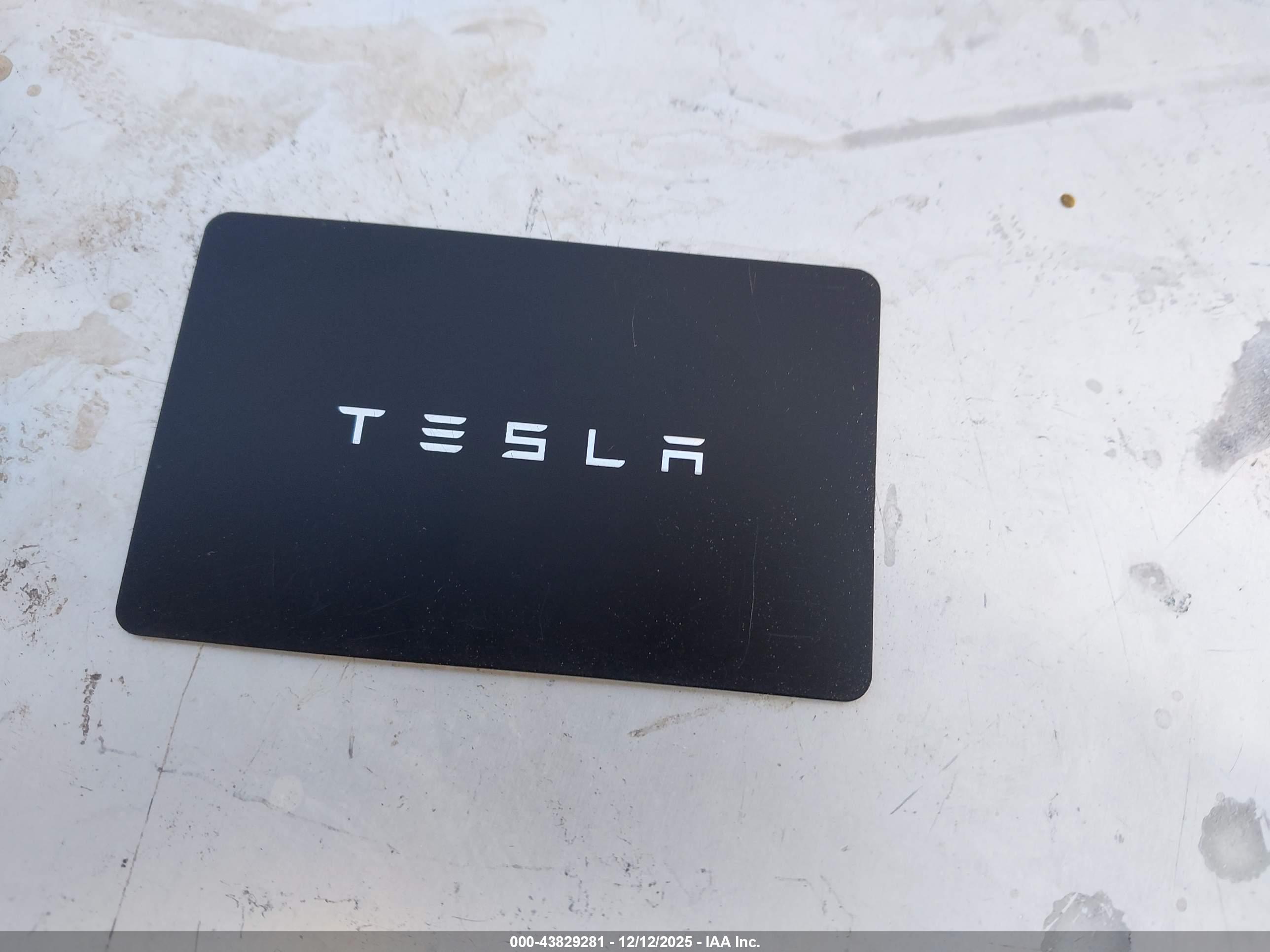 TESLA MODEL image 11