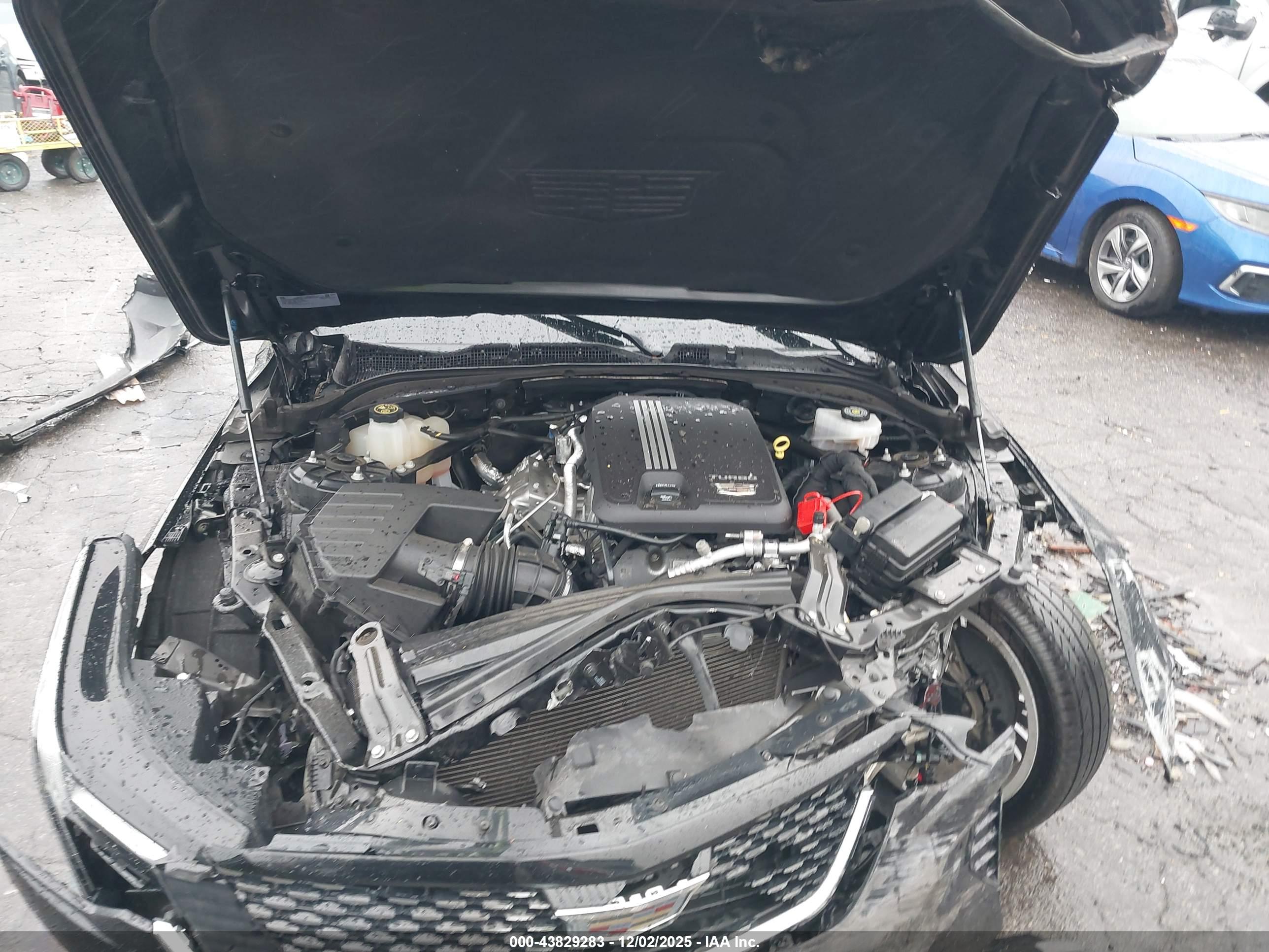 CADILLAC CT4 image 10