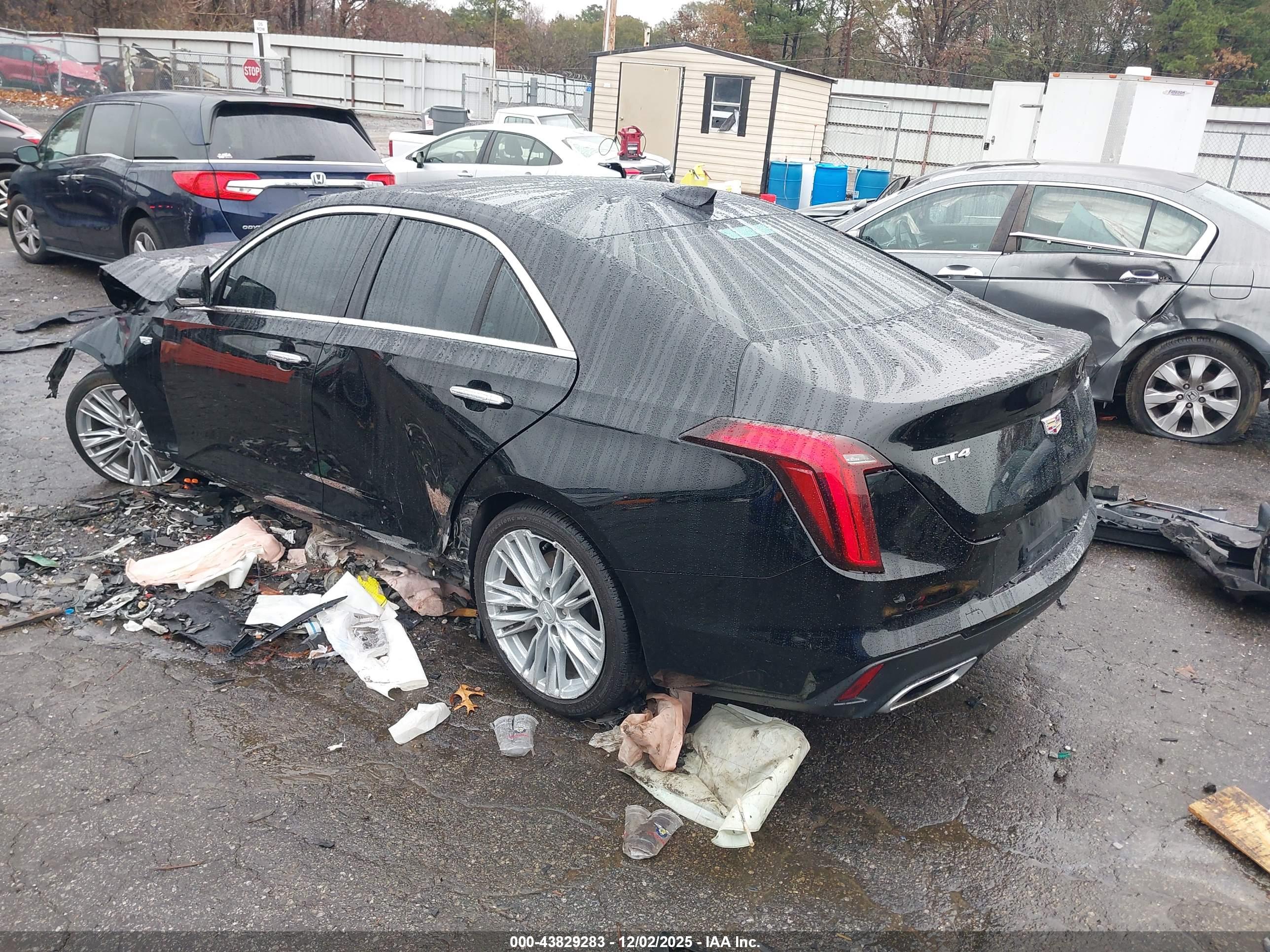 CADILLAC CT4 image 3