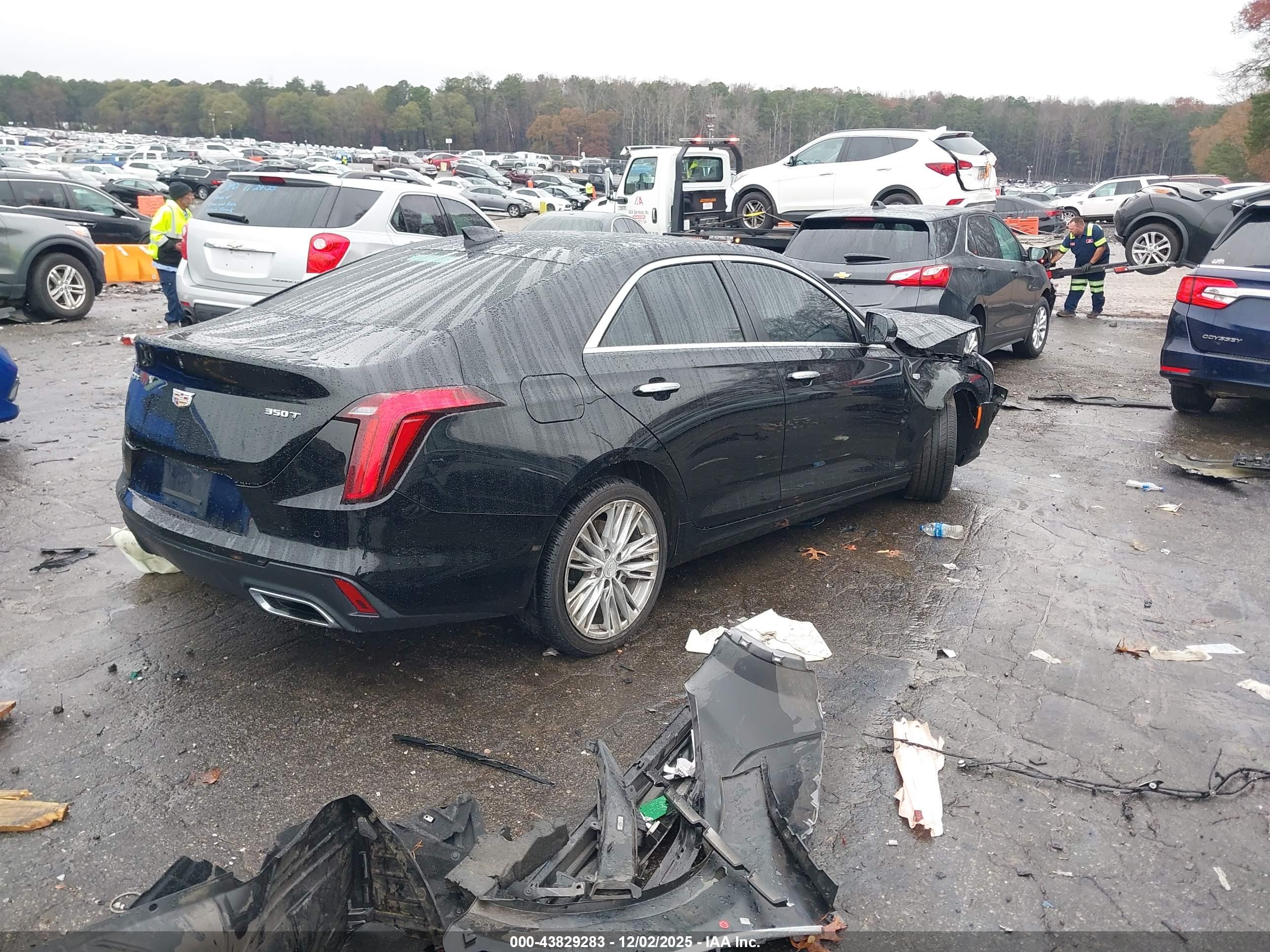 CADILLAC CT4 image 4