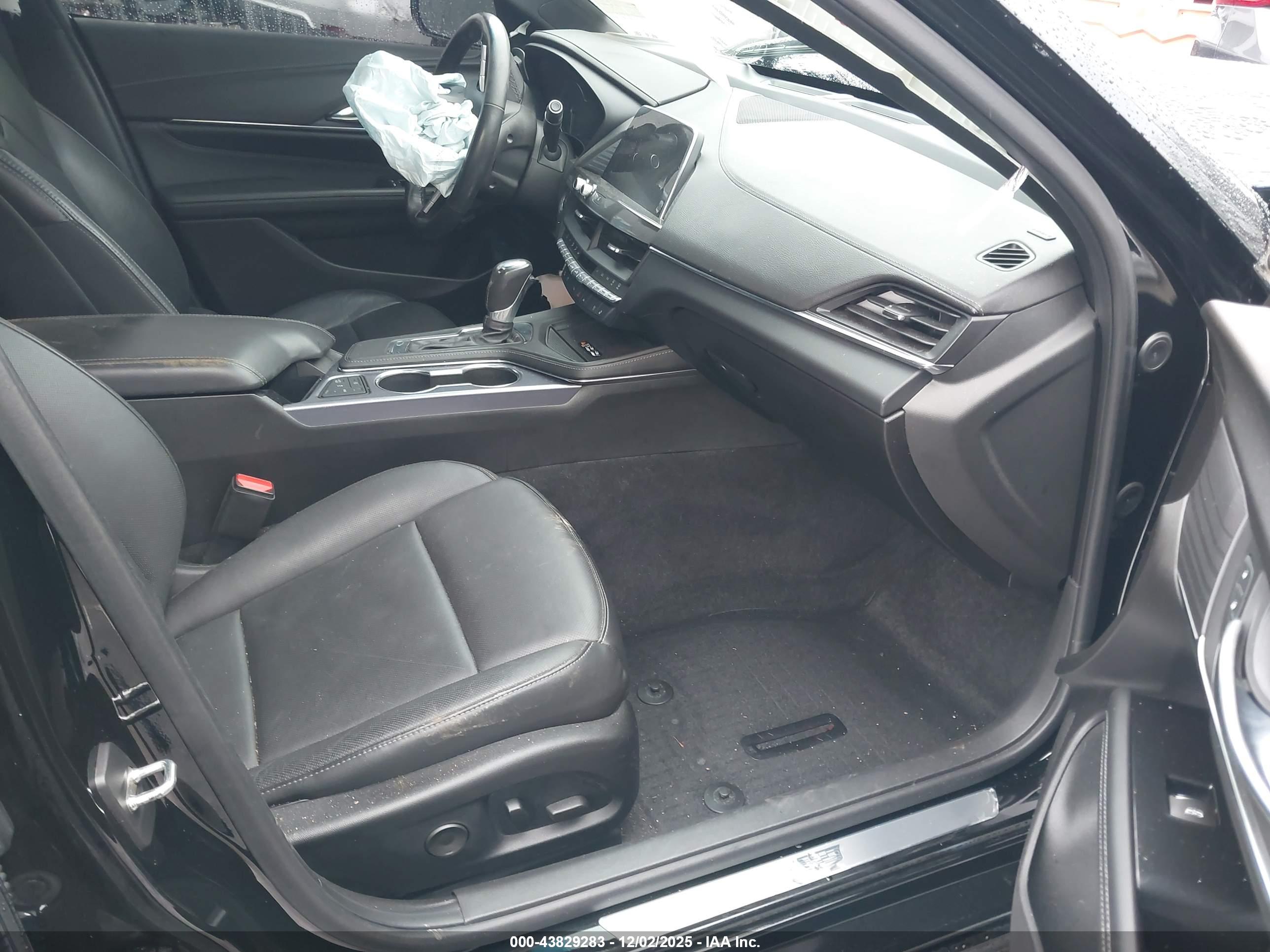 CADILLAC CT4 image 5