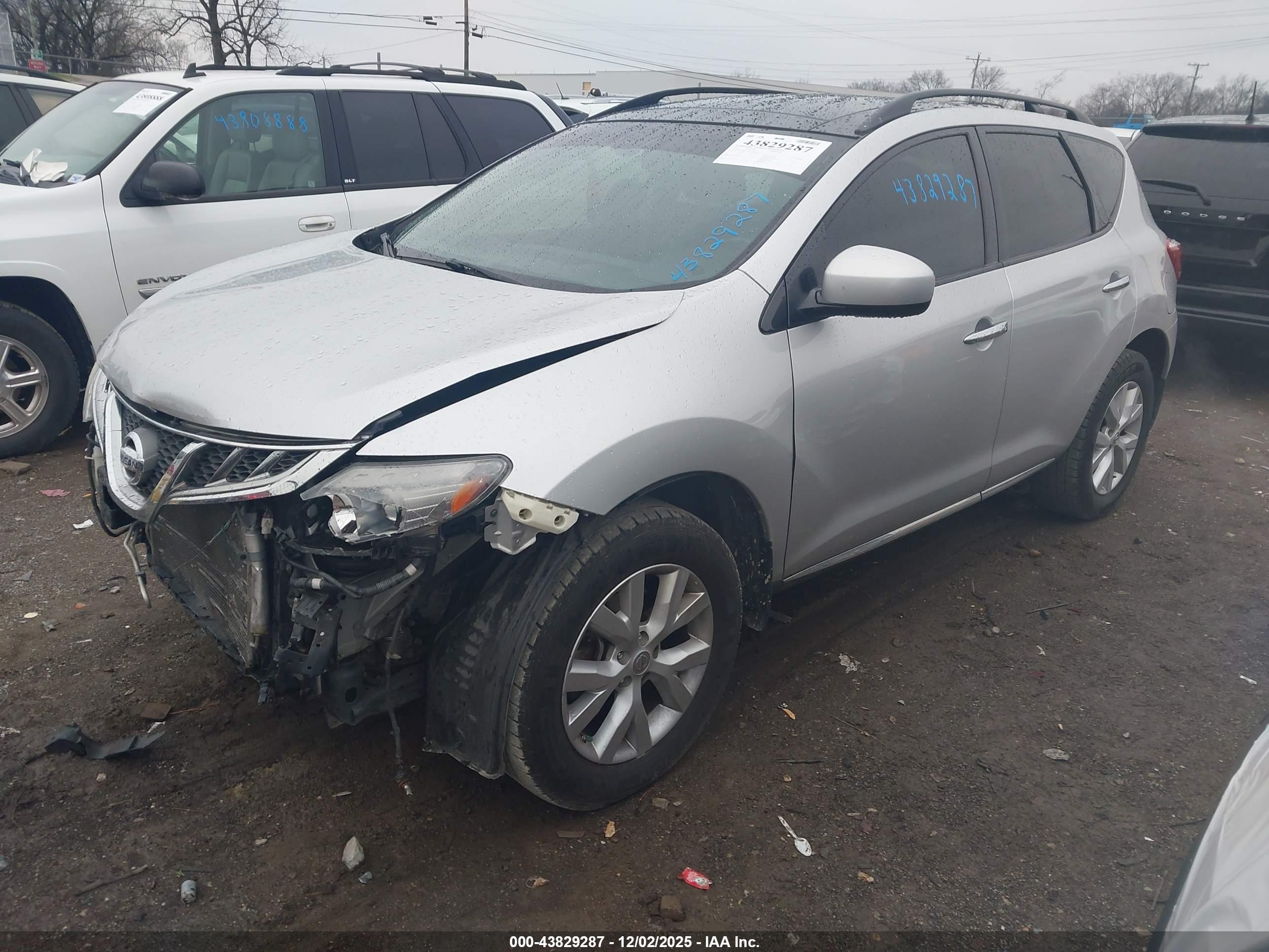NISSAN MURANO image 2