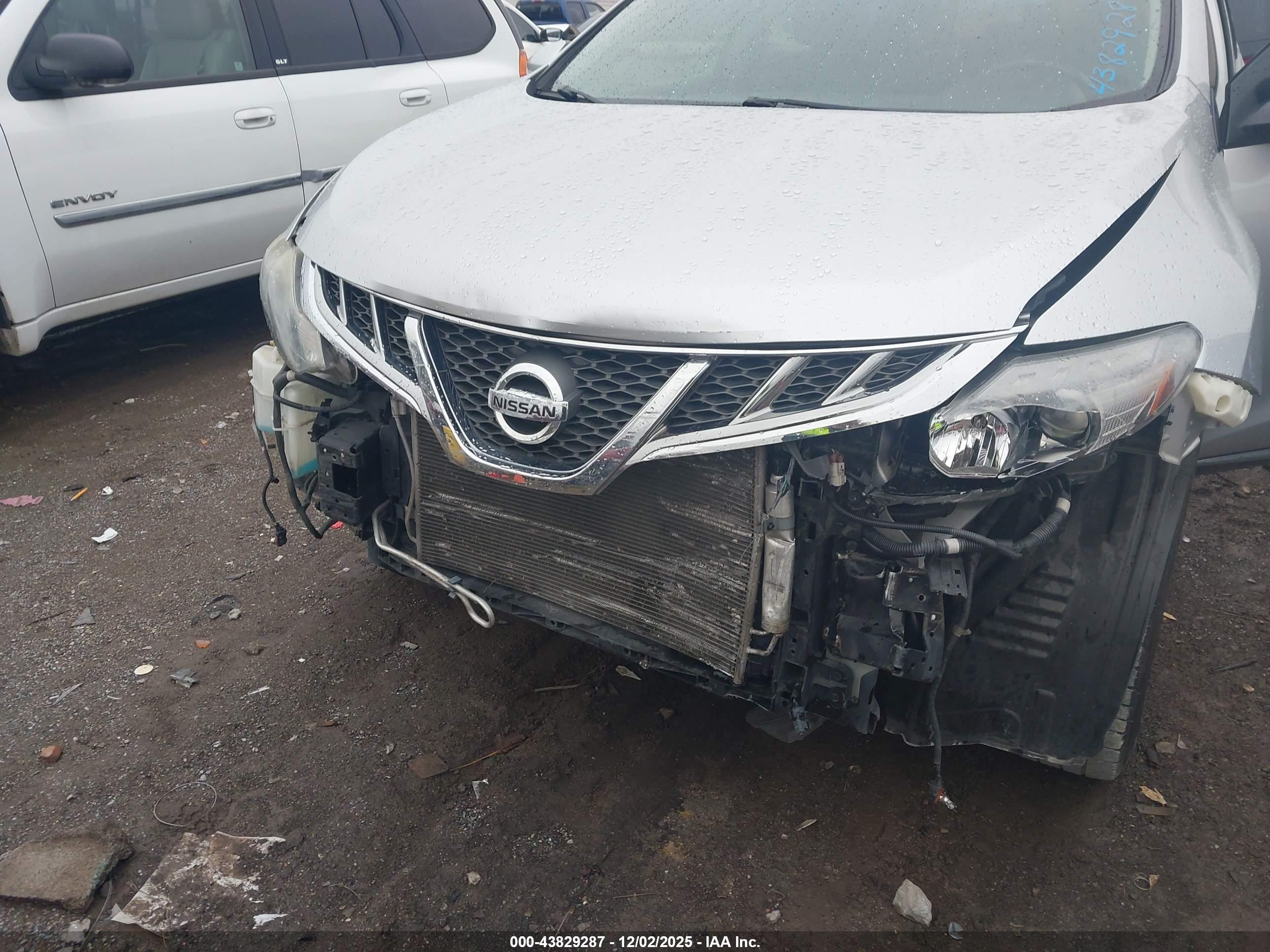NISSAN MURANO image 6