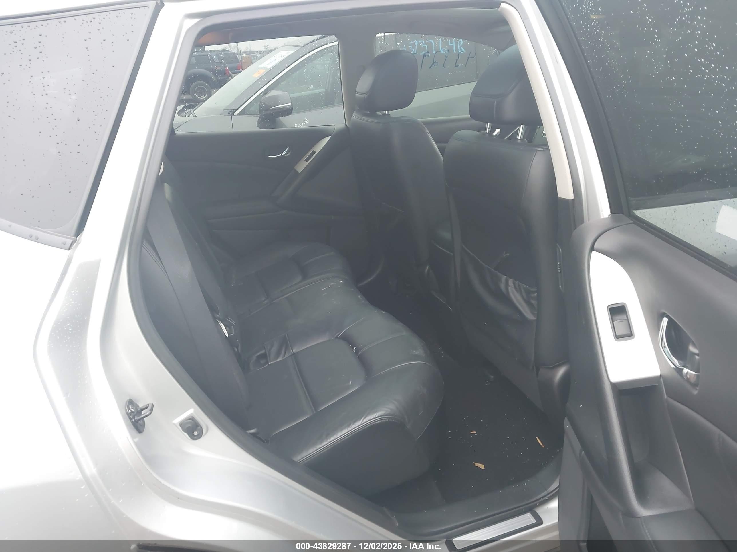 NISSAN MURANO image 8
