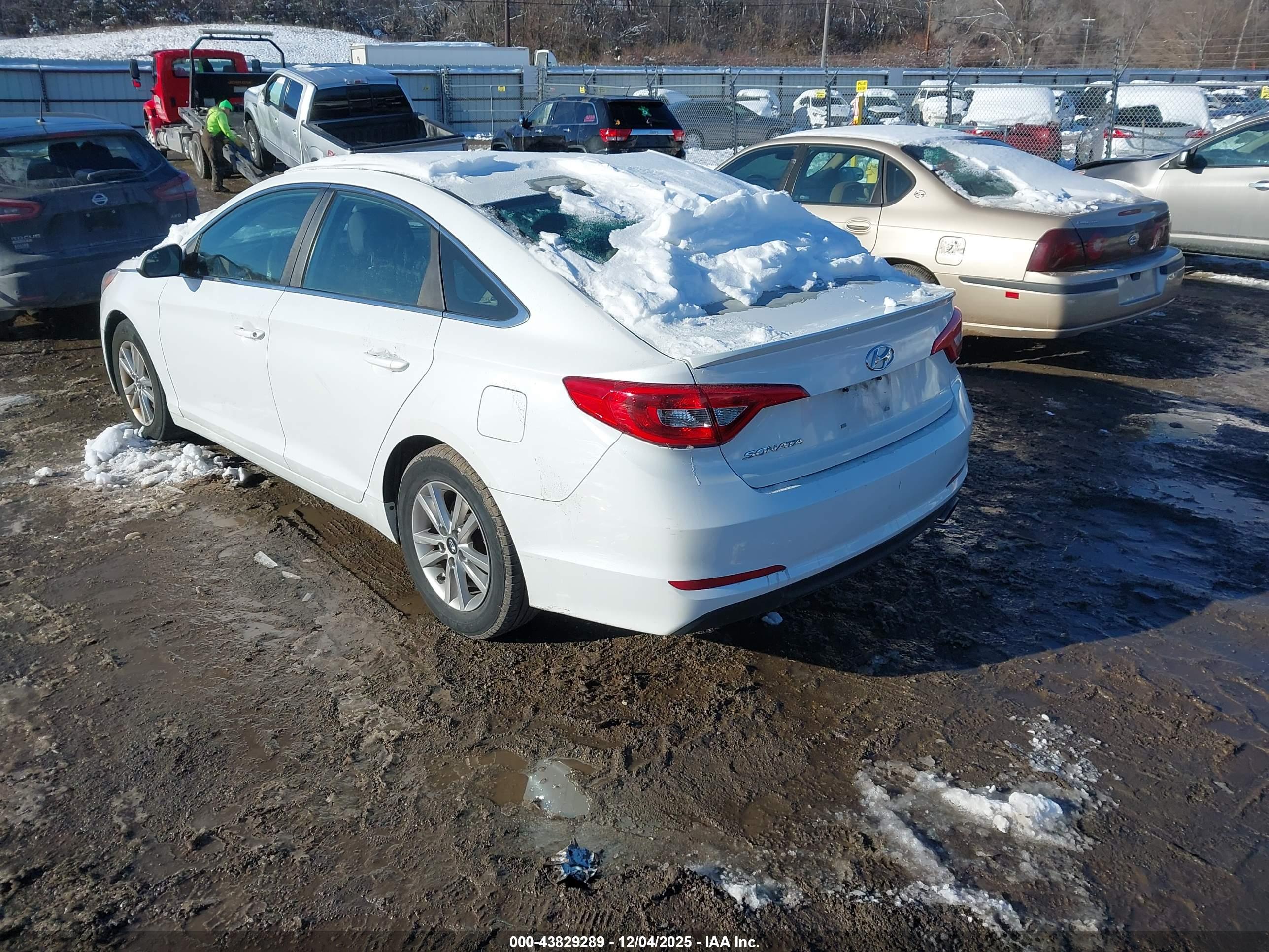 HYUNDAI SONATA image 3