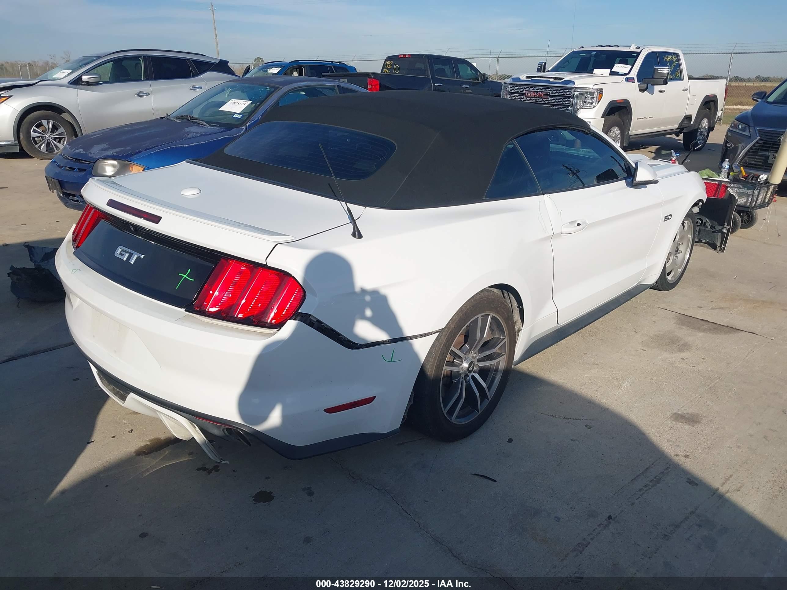 FORD MUSTANG image 4