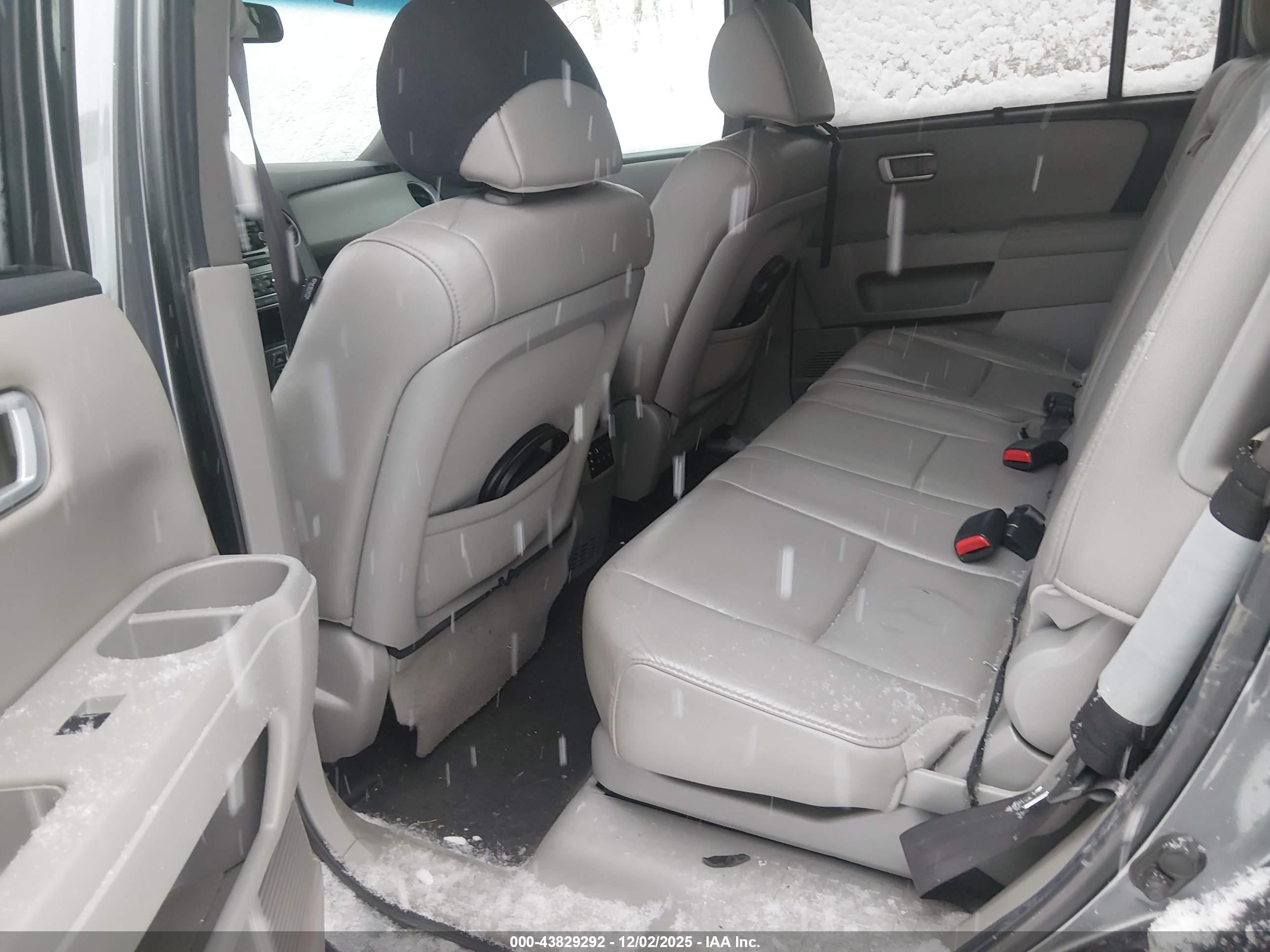 HONDA PILOT image 8