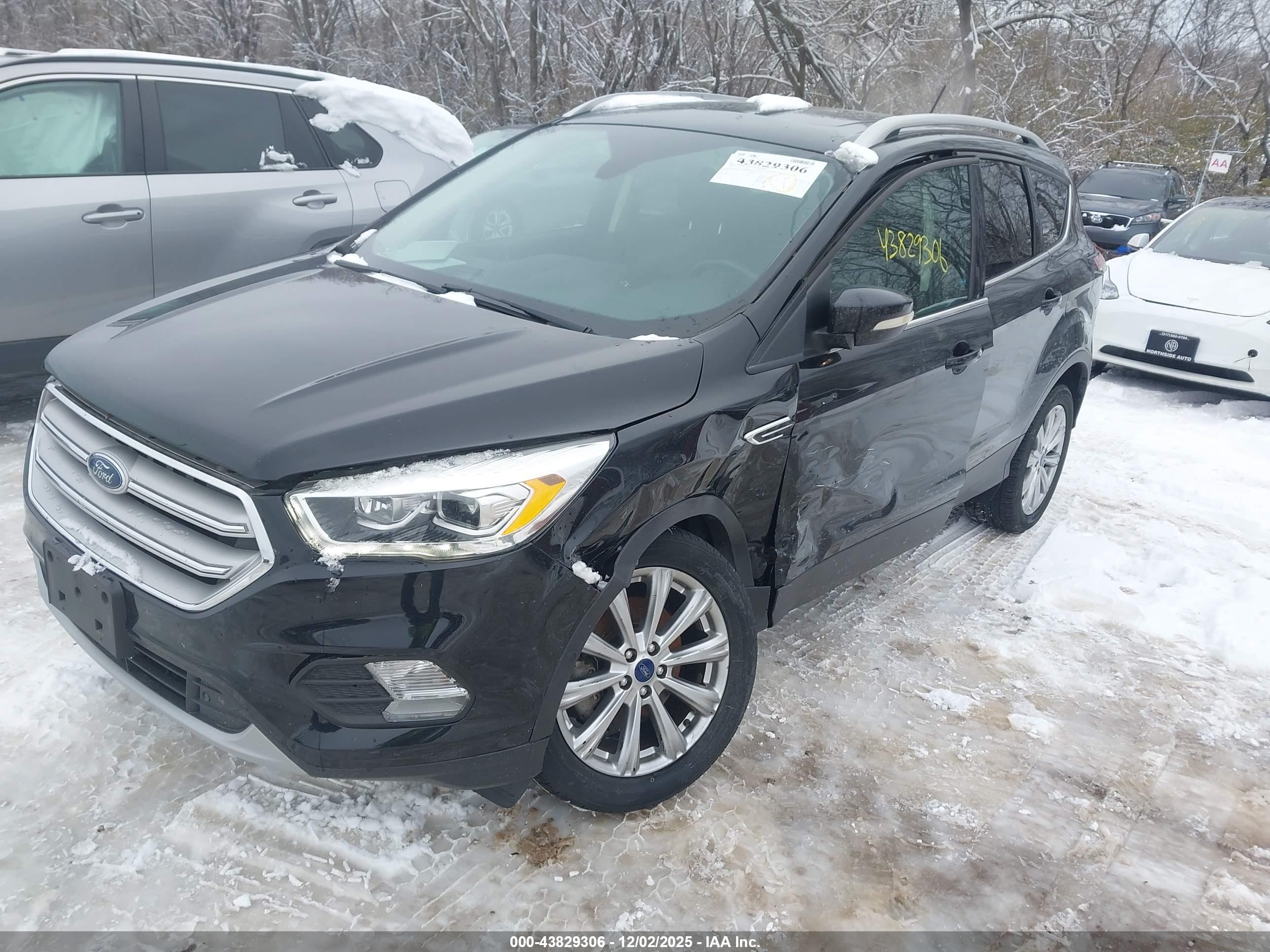FORD ESCAPE image 2