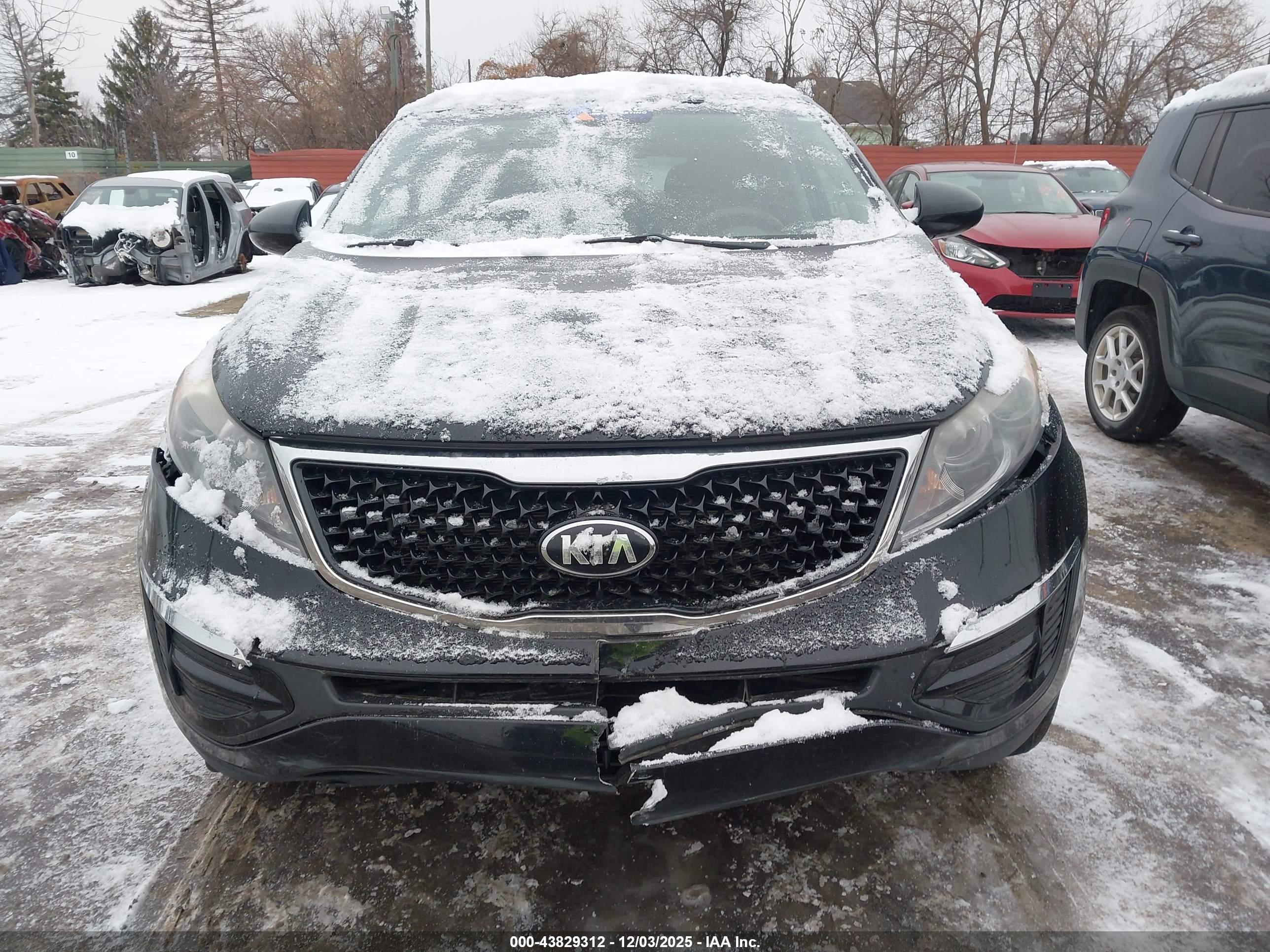 KIA SPORTAGE image 6