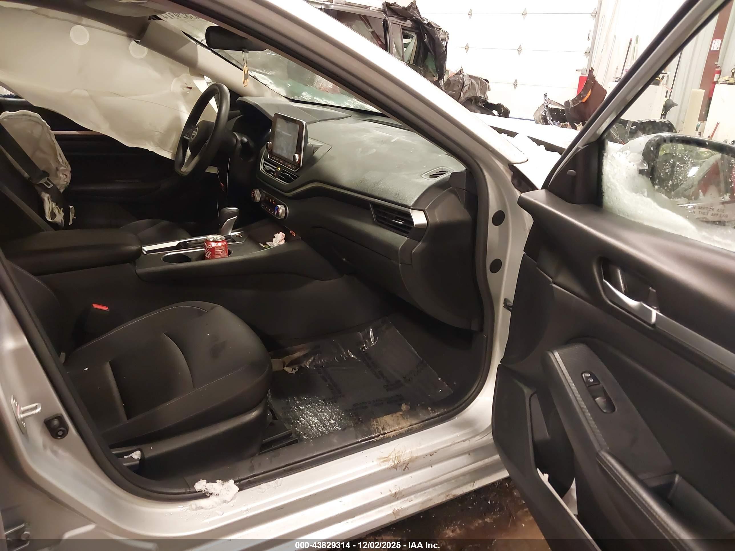 NISSAN ALTIMA image 5