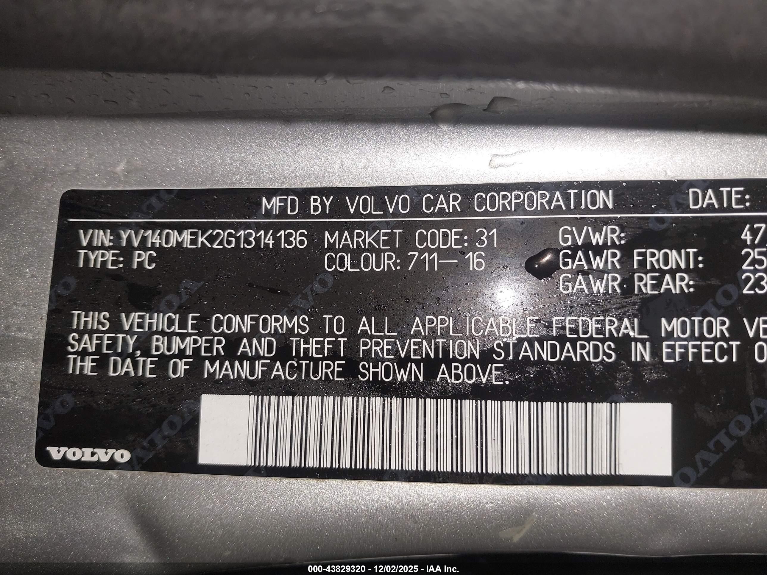 VOLVO V60 image 9
