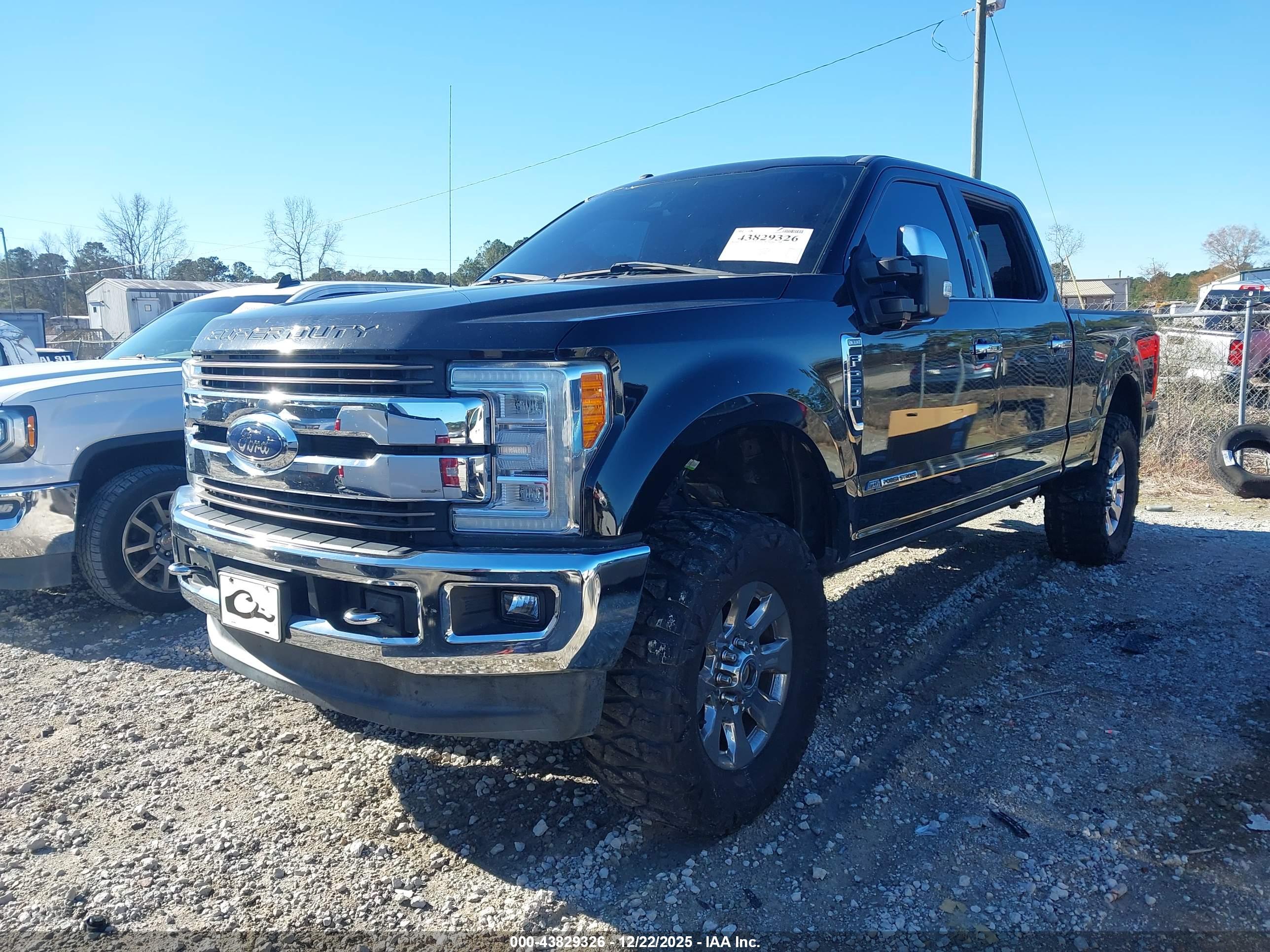 FORD F-250 image 2