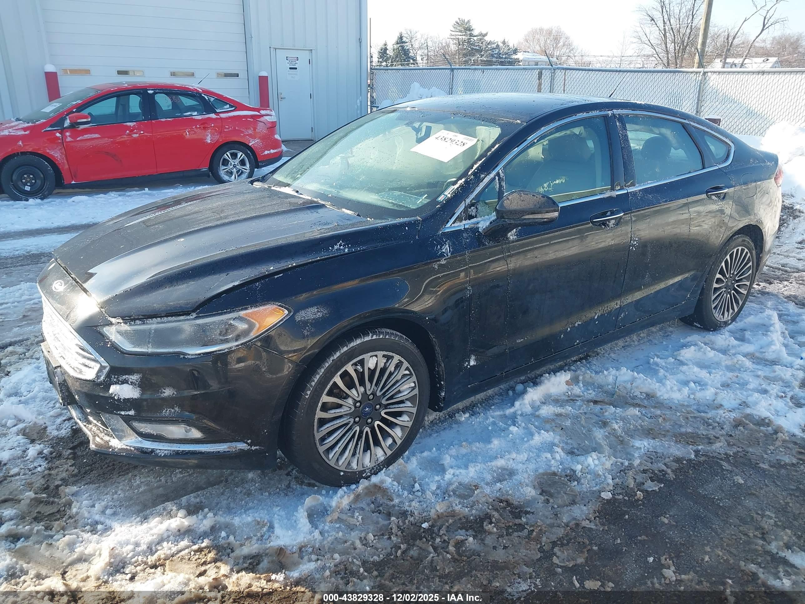 FORD FUSION image 2