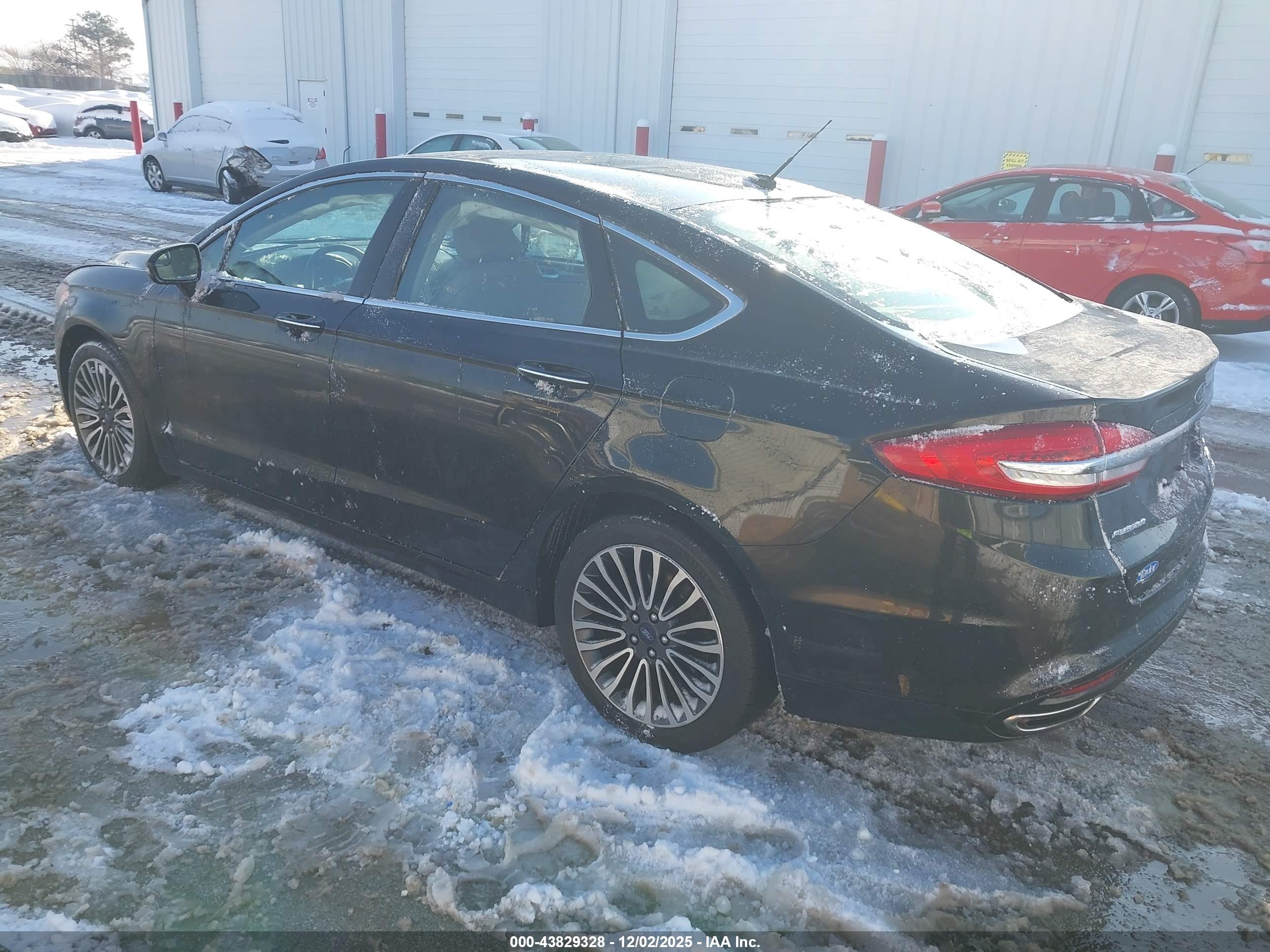 FORD FUSION image 3