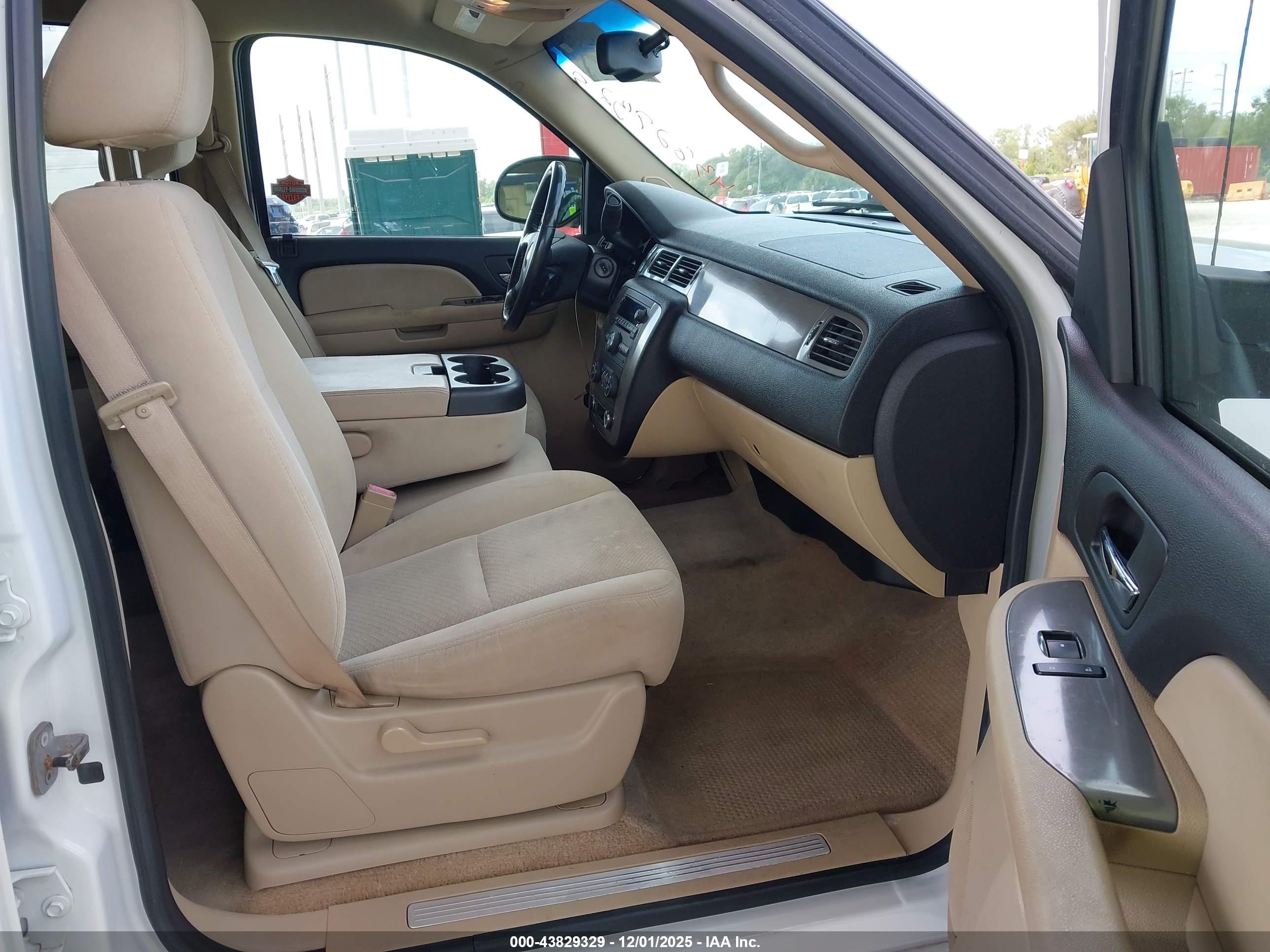 CHEVROLET AVALANCHE image 5