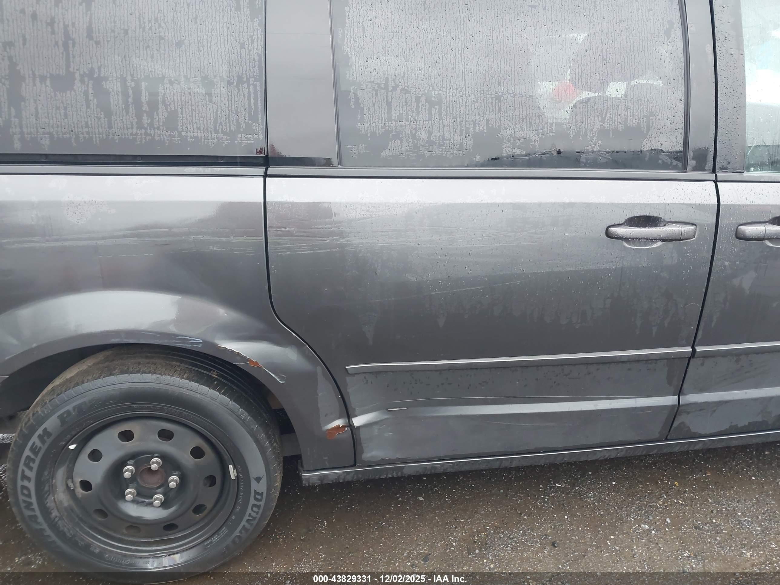DODGE GRAND image 6