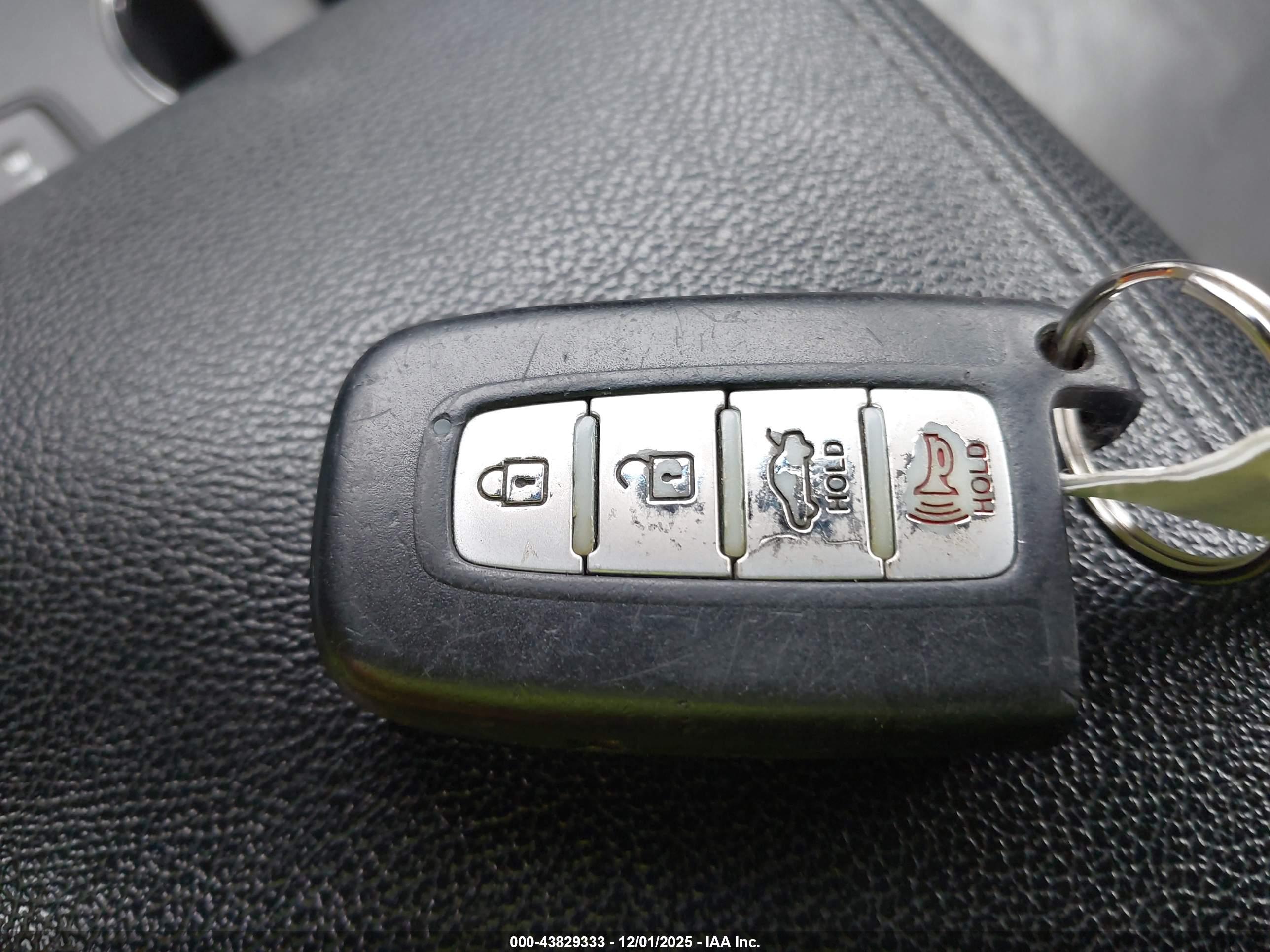 HYUNDAI SONATA image 11